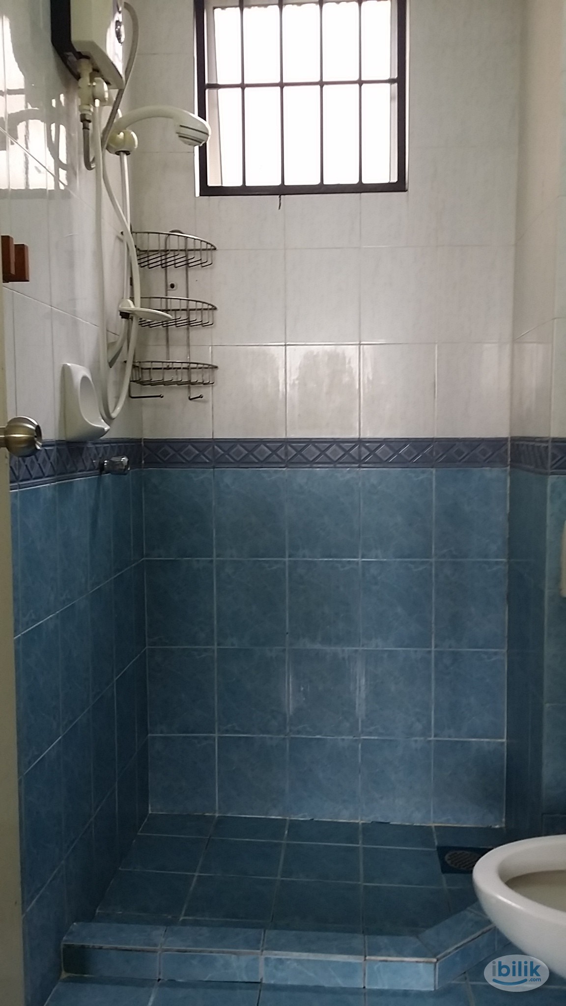 **Female Unit** Master room near LRT Bukit Jalil / IMU / Columbia Asia / TPM - Image 3