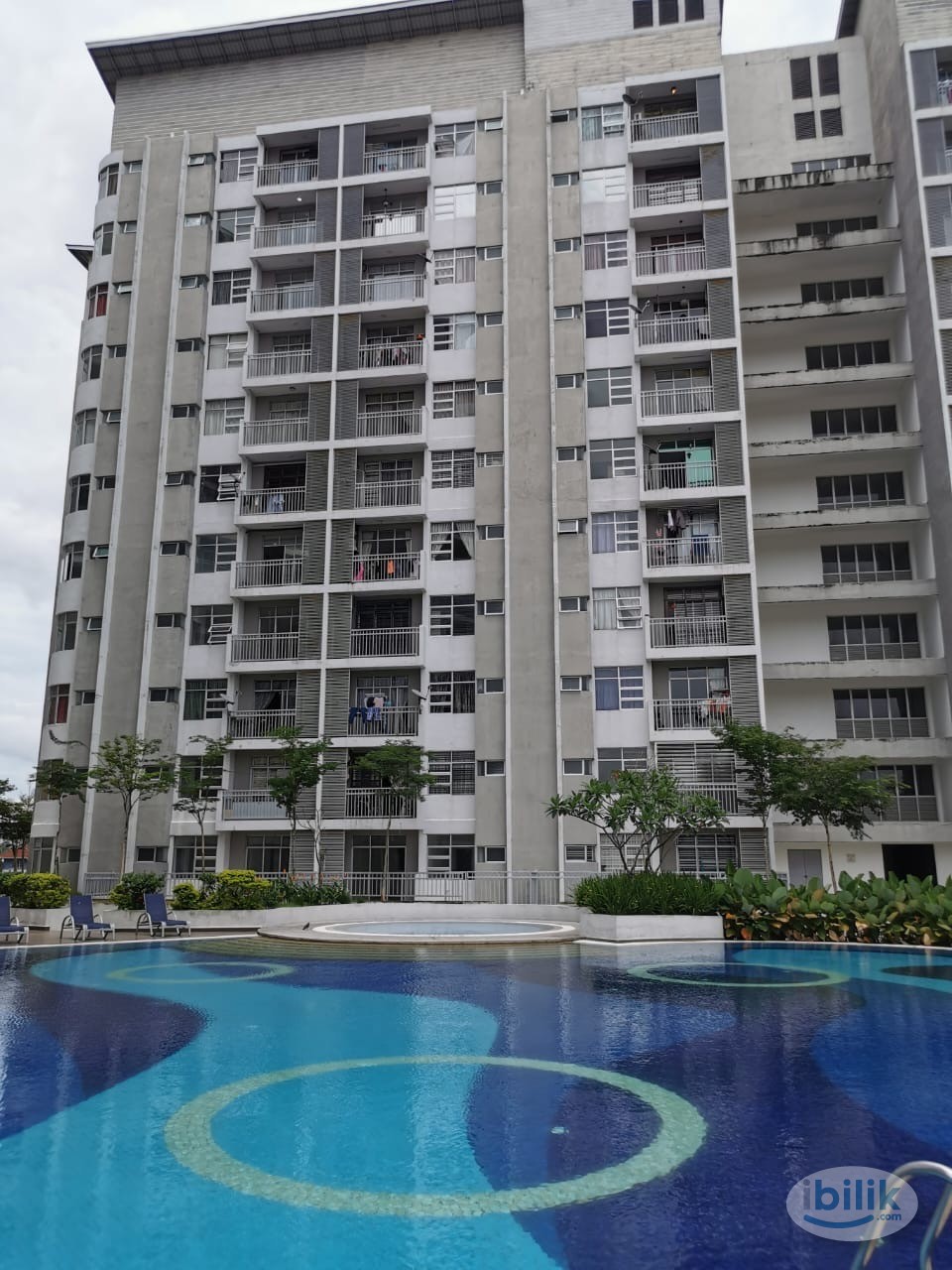 Nice Queen size bed room near ciq Singapore - Image 5