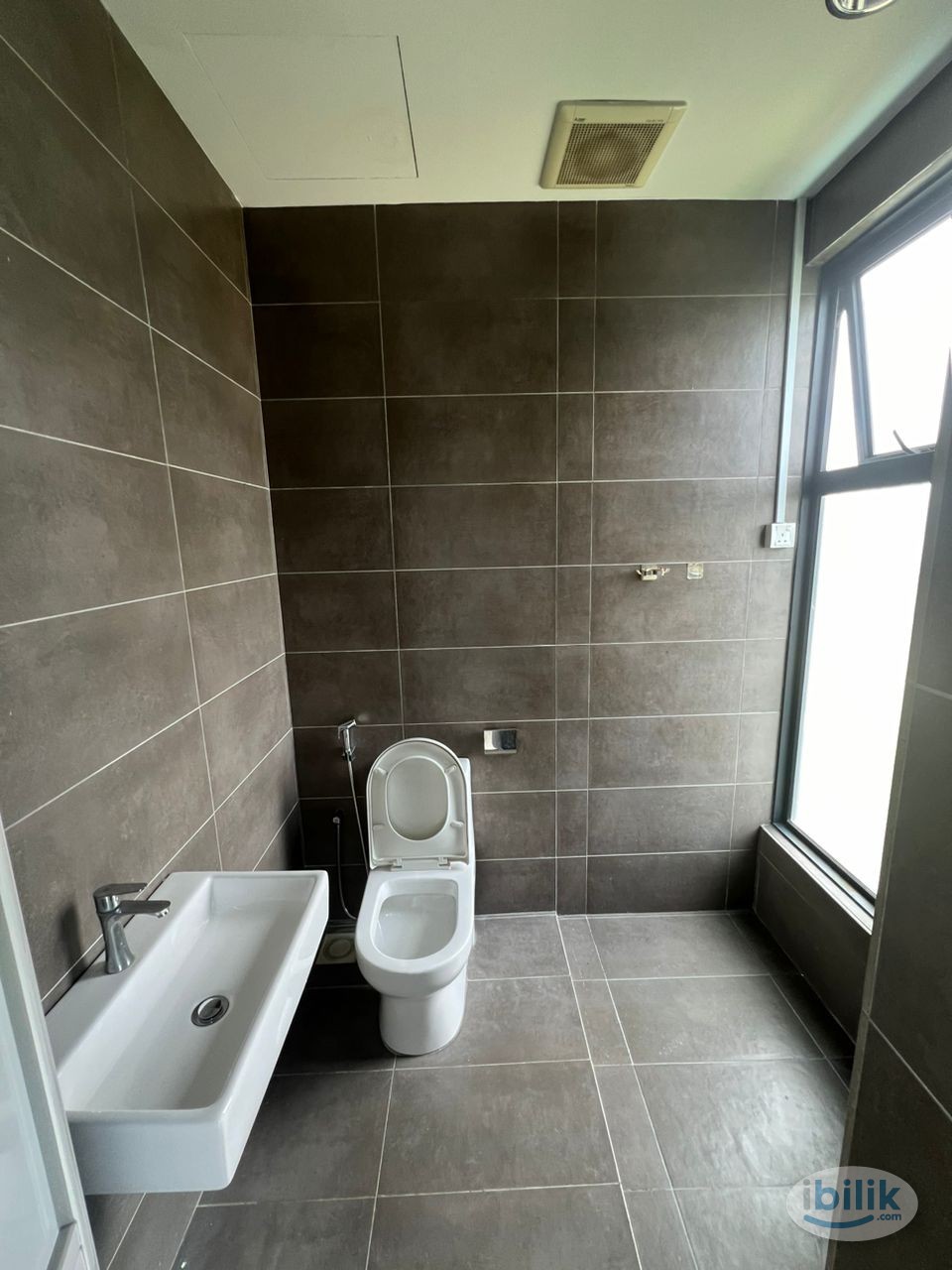 Attached bath Middle Room at The Havre, Bukit Jalil - Image 3