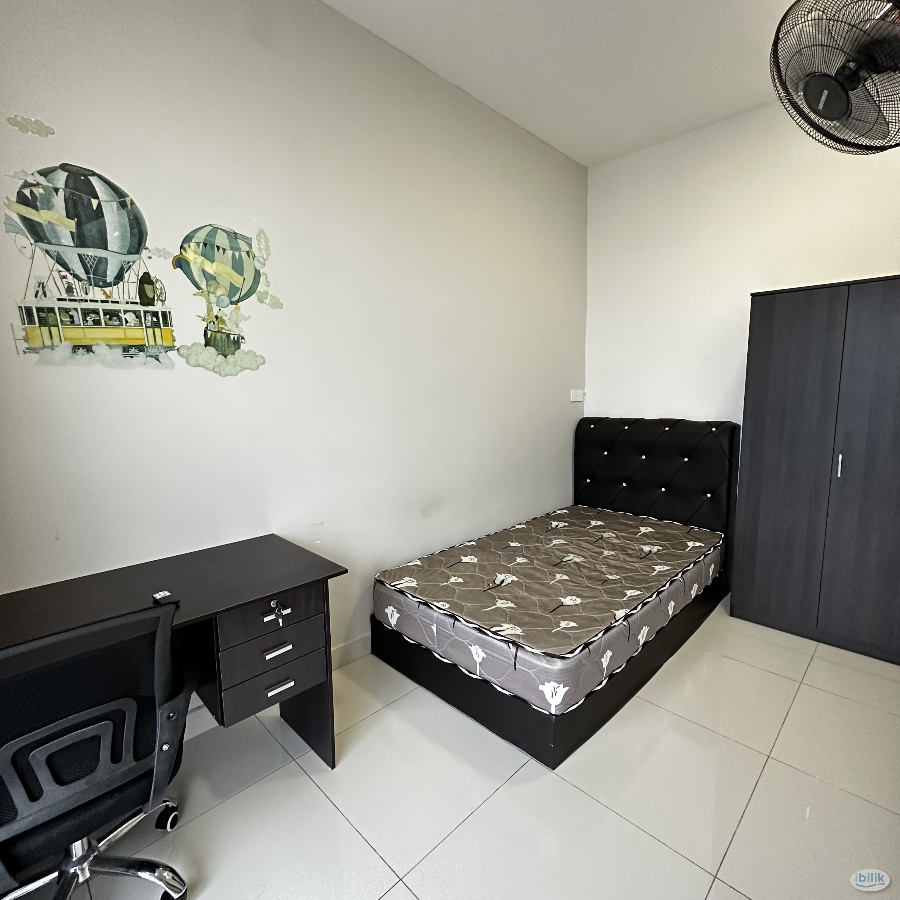 Chill Balcony Vibes | Cozy Room in Pinnacle, Sri Petaling KL - Image 2