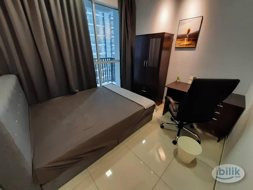 Chill Balcony Vibes | Cozy Room in Pinnacle, Sri Petaling KL - Image 1