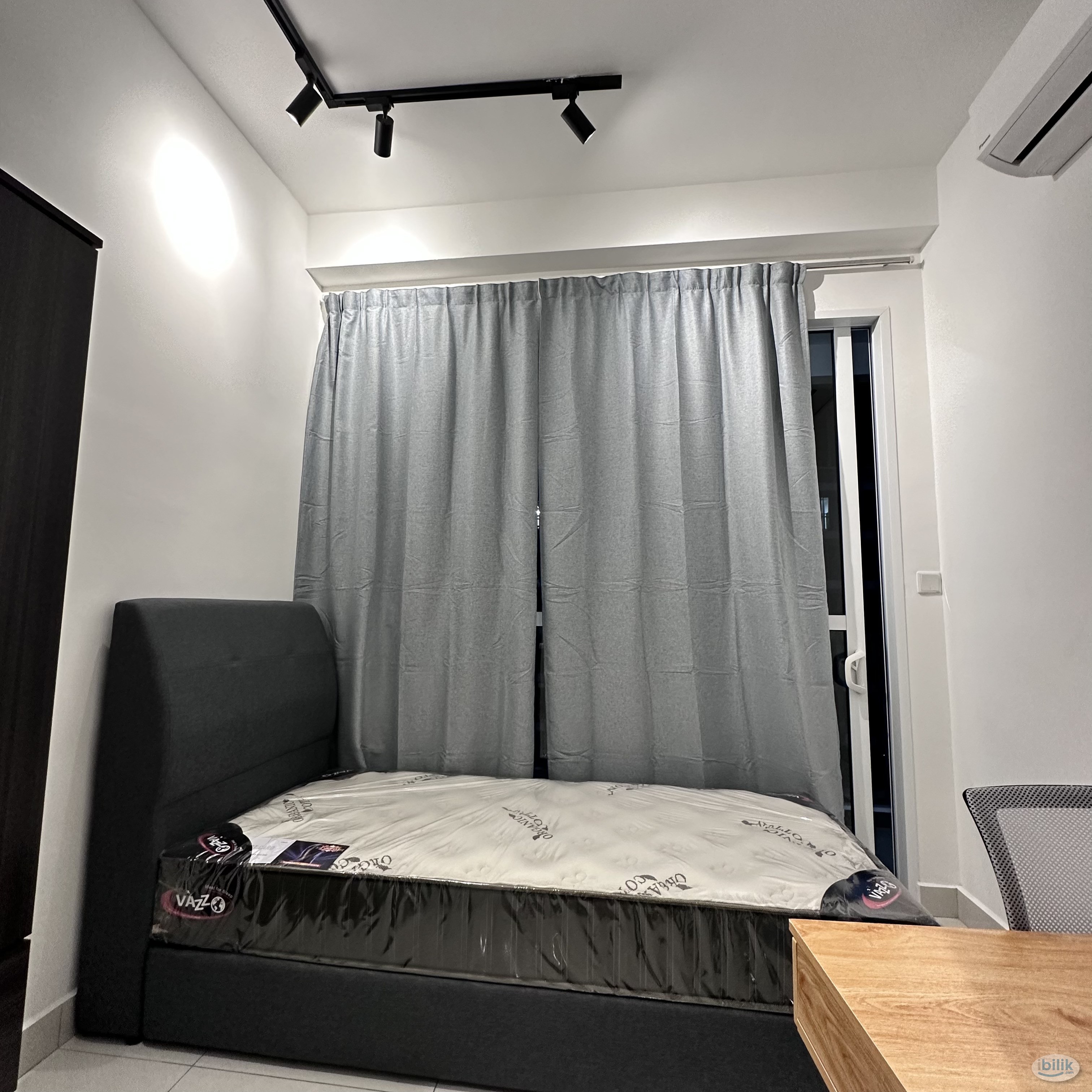 Chill Balcony Vibes | Cozy Room in Pinnacle, Sri Petaling KL - Image 4