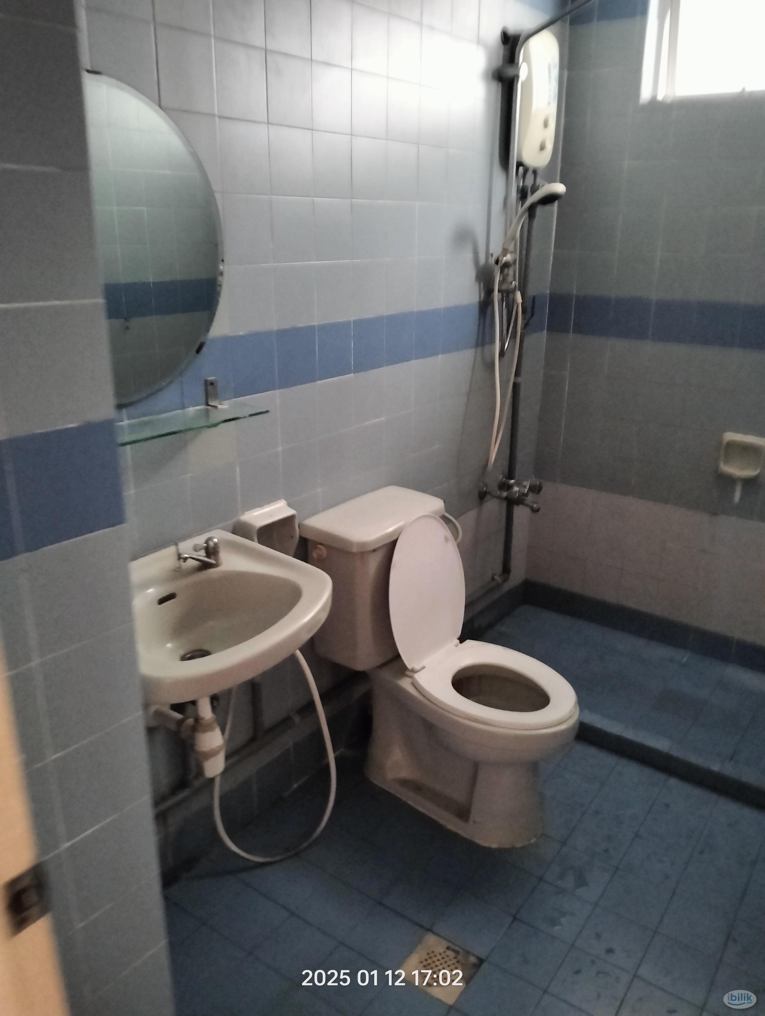 Master Room at Bukit OUG Condominium, Bukit Jalil - Image 2
