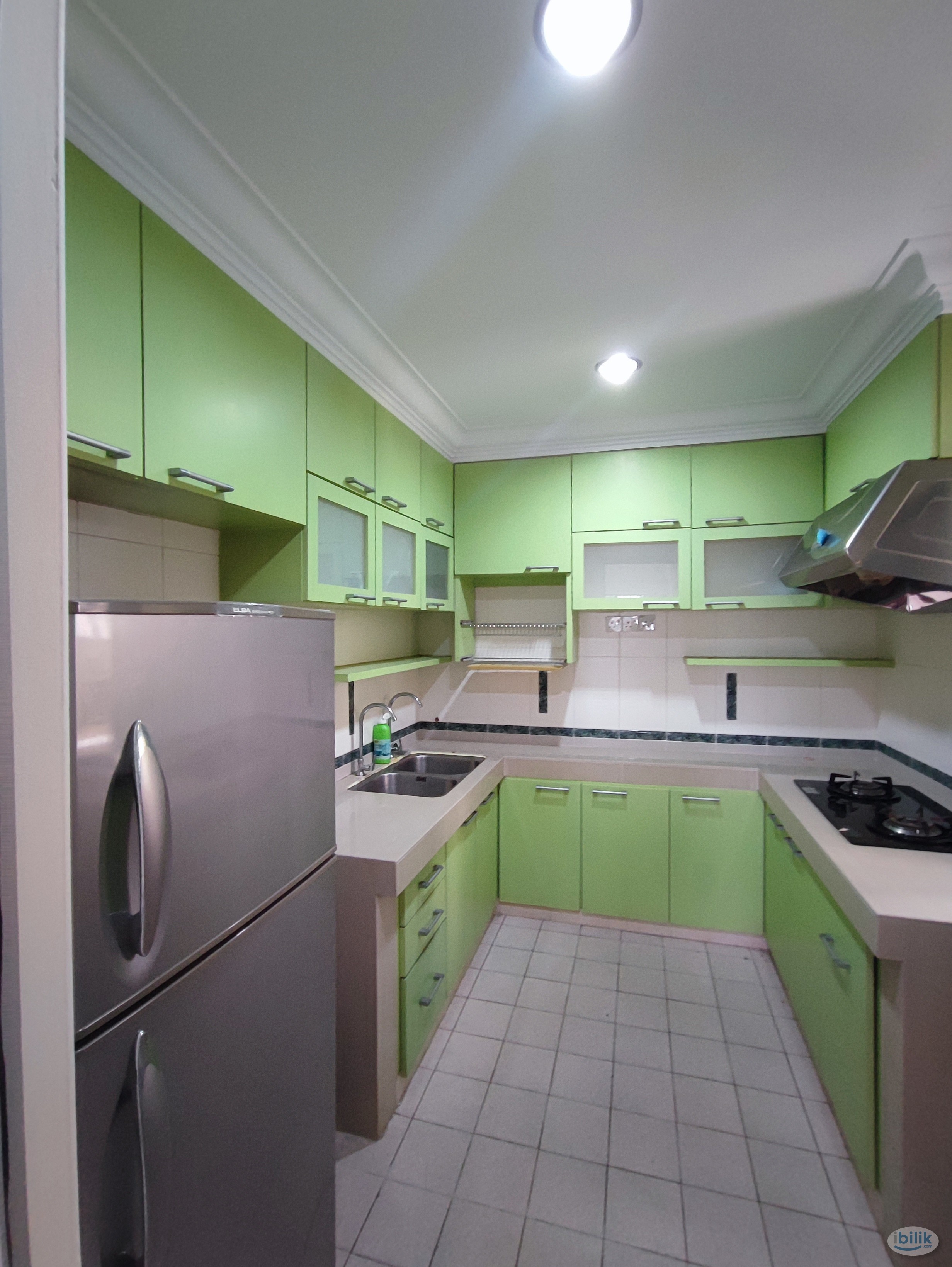 Bukit Jalil lady Master  Room opposite Pavilion Bukit Jalil  - Image 3