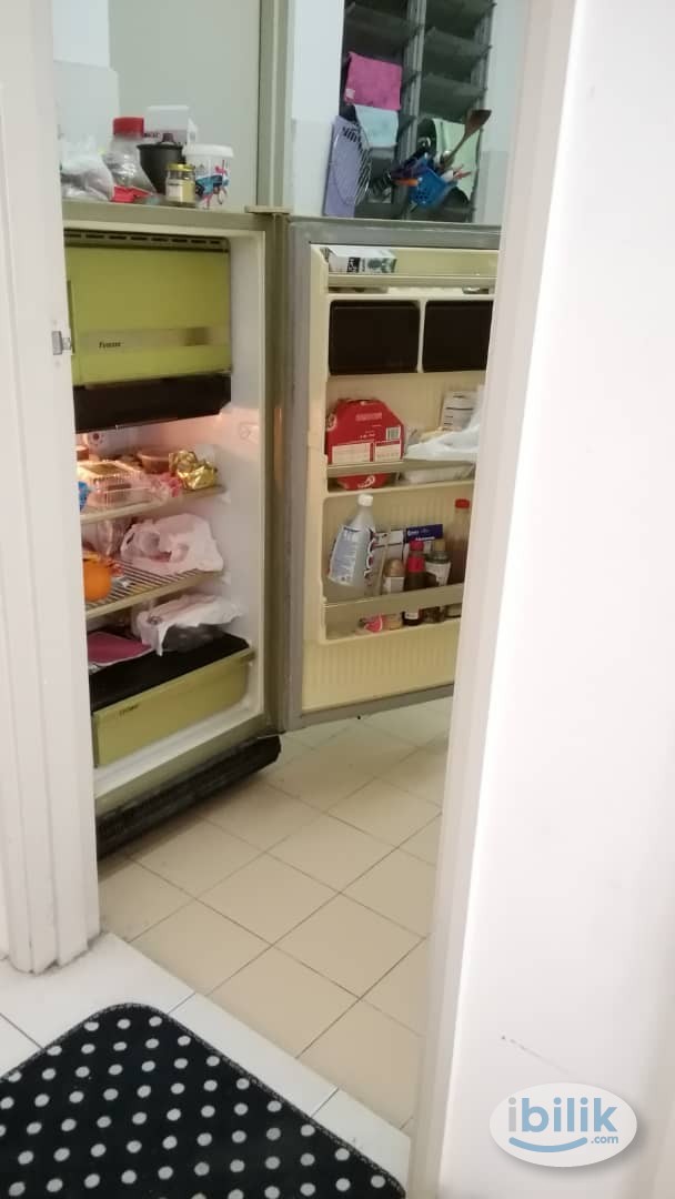 Middle Room at Plaza Medan Putra, Bandar Menjalara - Image 3