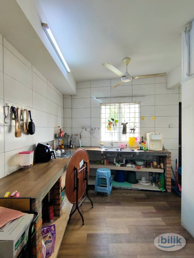 Single Room at Asia Jaya, Petaling Jaya - Image 1