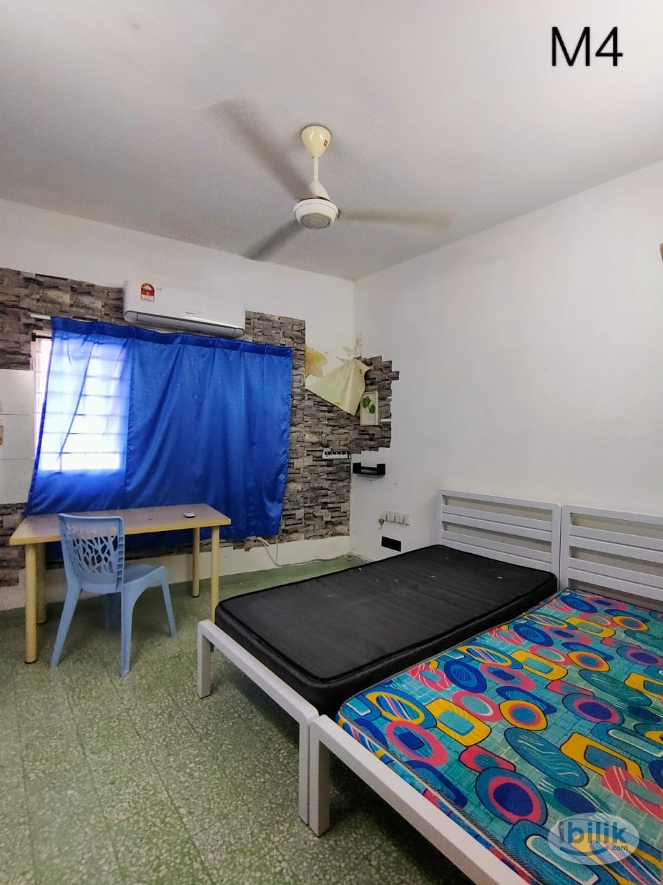 Middle Room at Asia Jaya, Petaling Jaya - Image 1