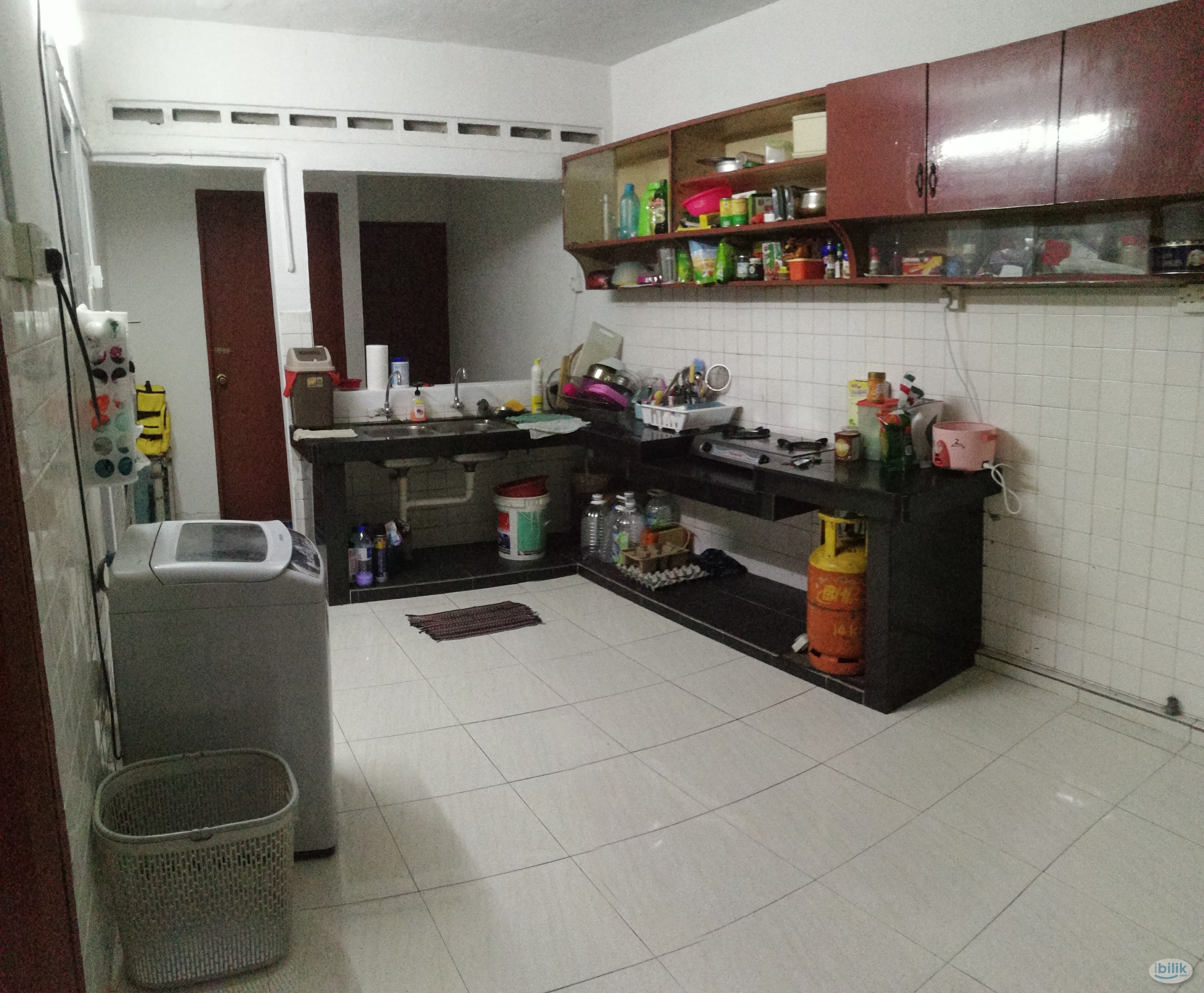 Middle Room at Klang, Selangor - Image 2