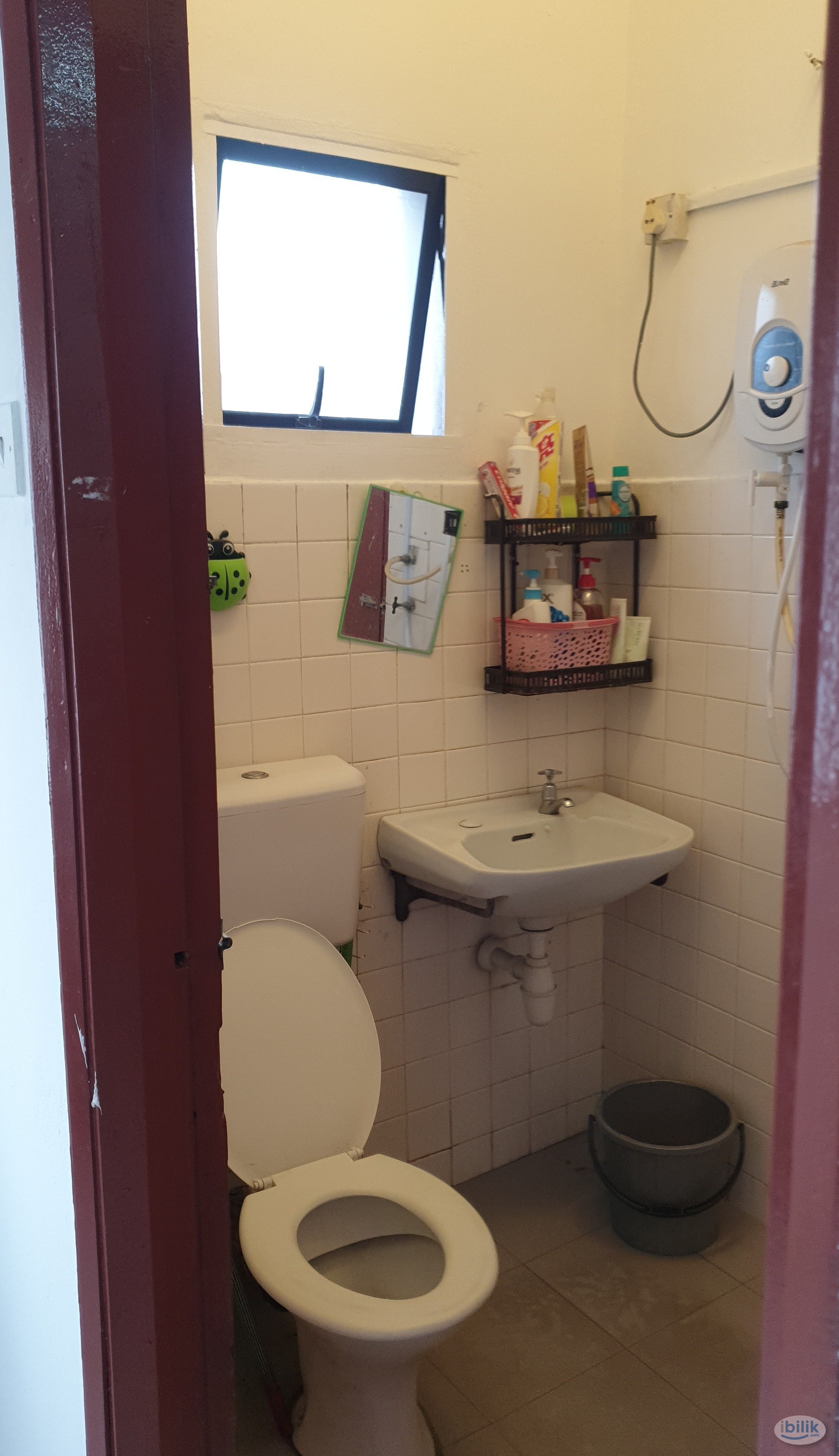 Middle Room at Klang, Selangor - Image 4