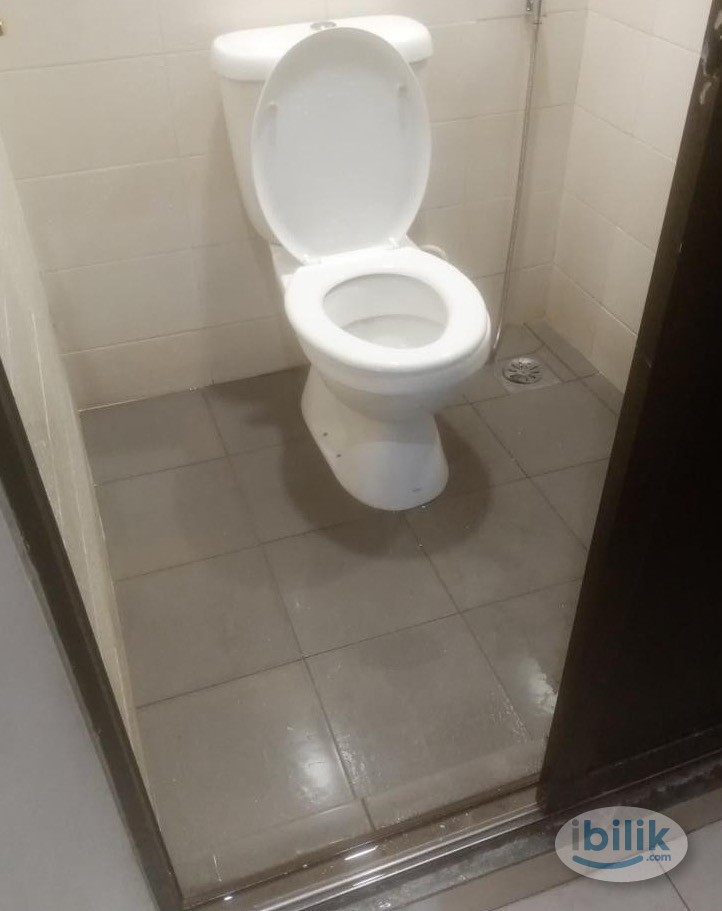 🏡 Private Room for Rent @ Zamburger Hotel, SS15 Subang Jaya✨ - Image 2