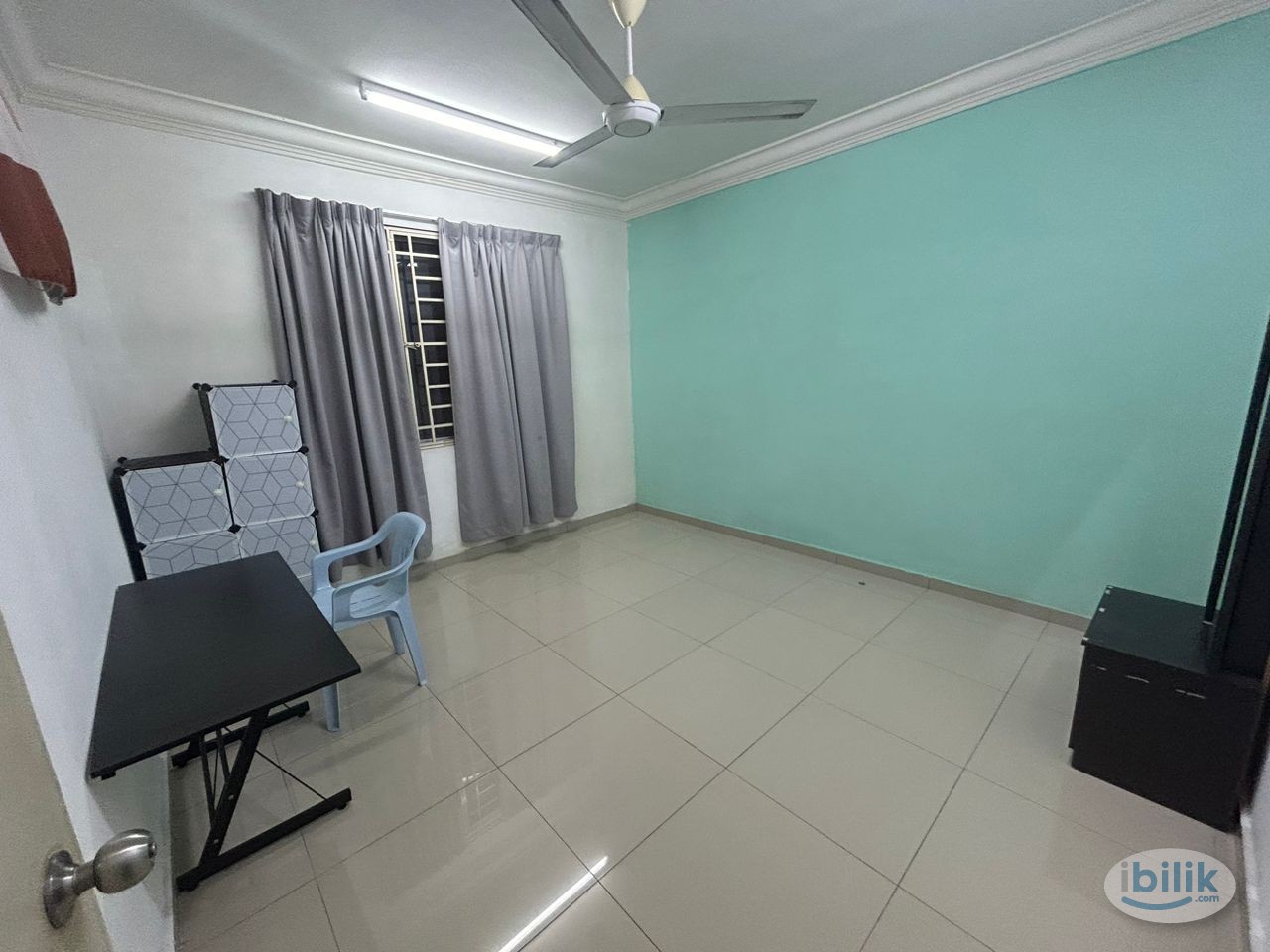 Middle Single Room Girl Unit at Platinum Lake PV15, Setapak - Image 1