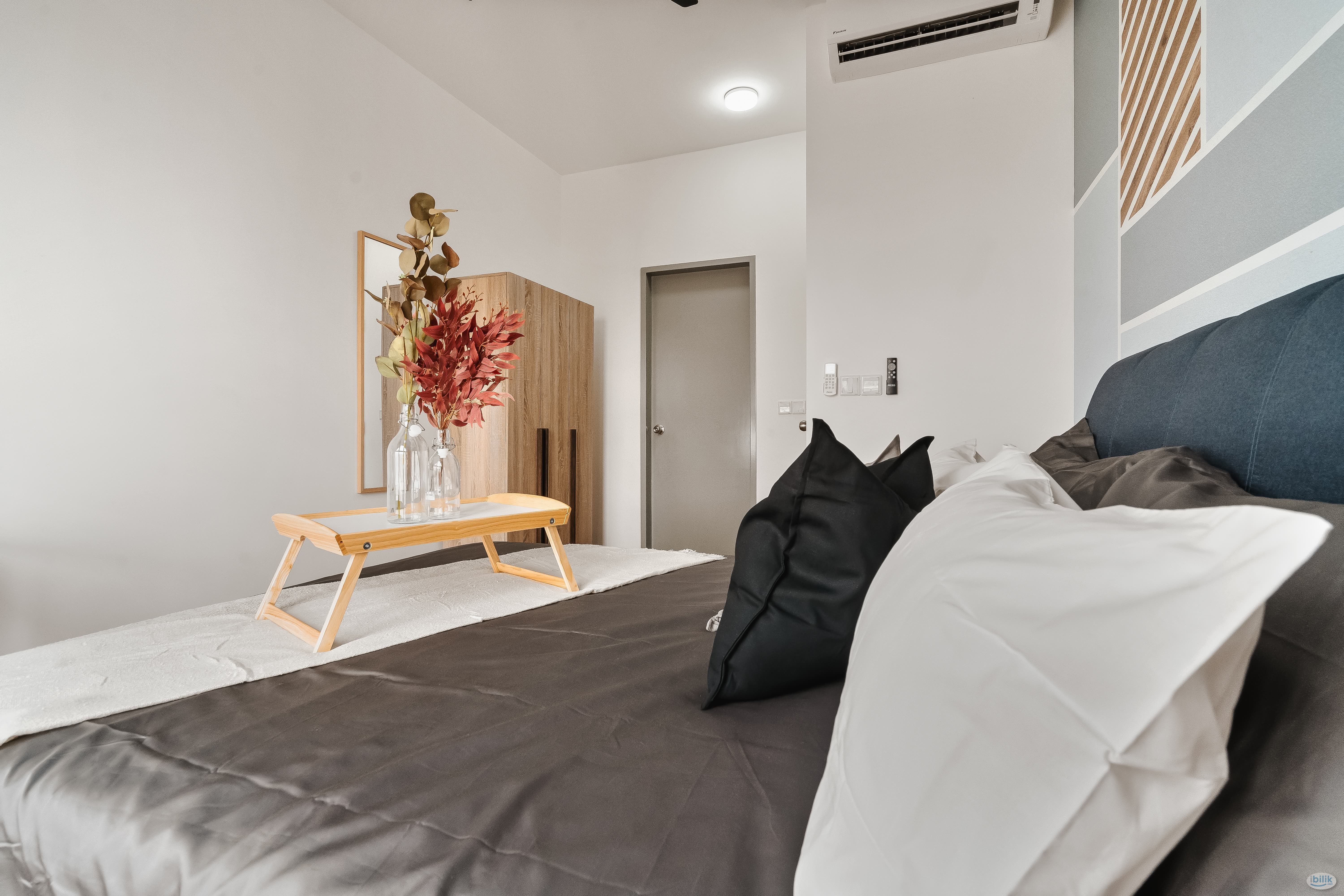 Male Comfortable Master Room at M Vertica KL City Residences, Cheras - Image 2