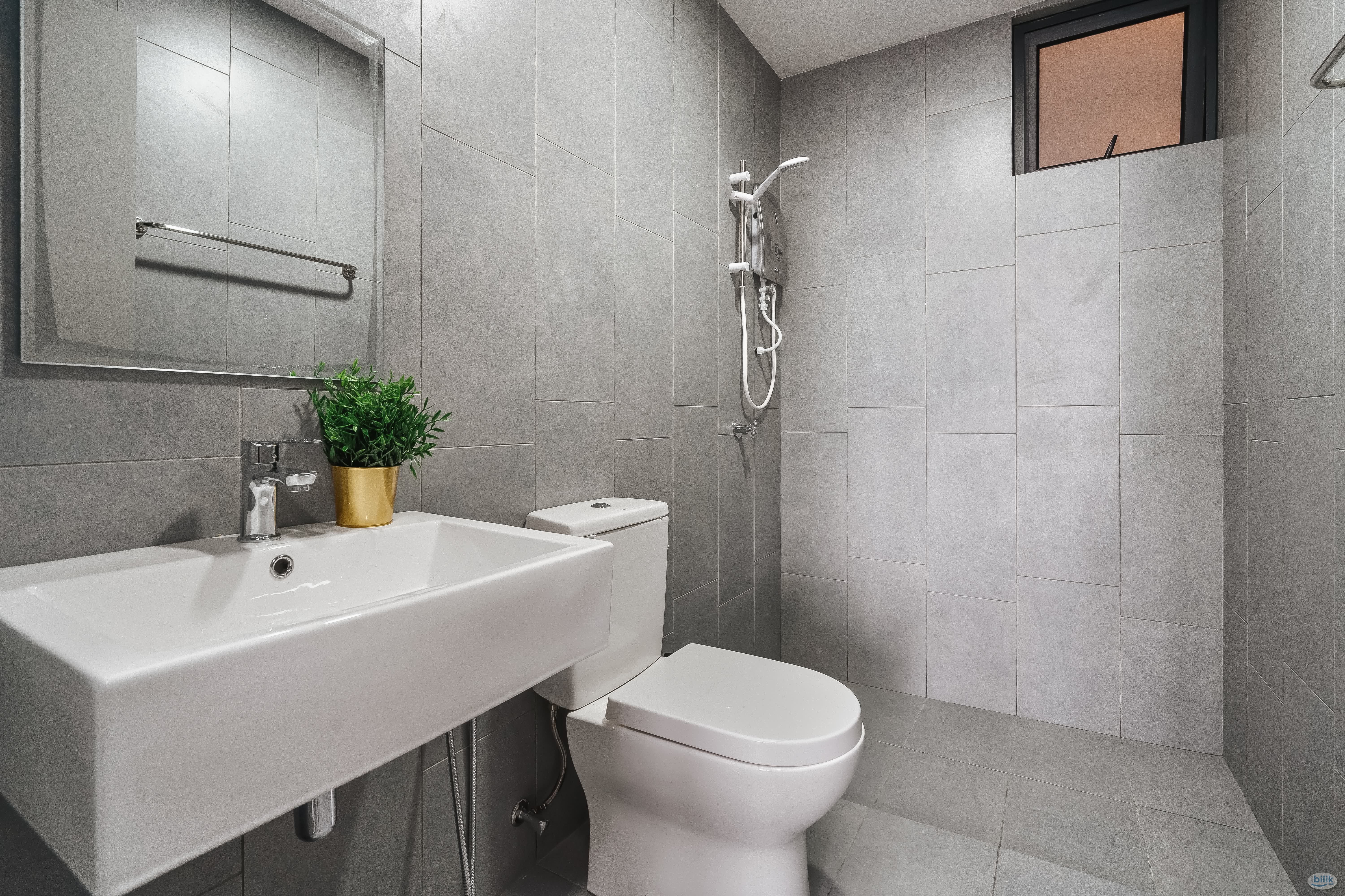 Male Comfortable Master Room at M Vertica KL City Residences, Cheras - Image 3