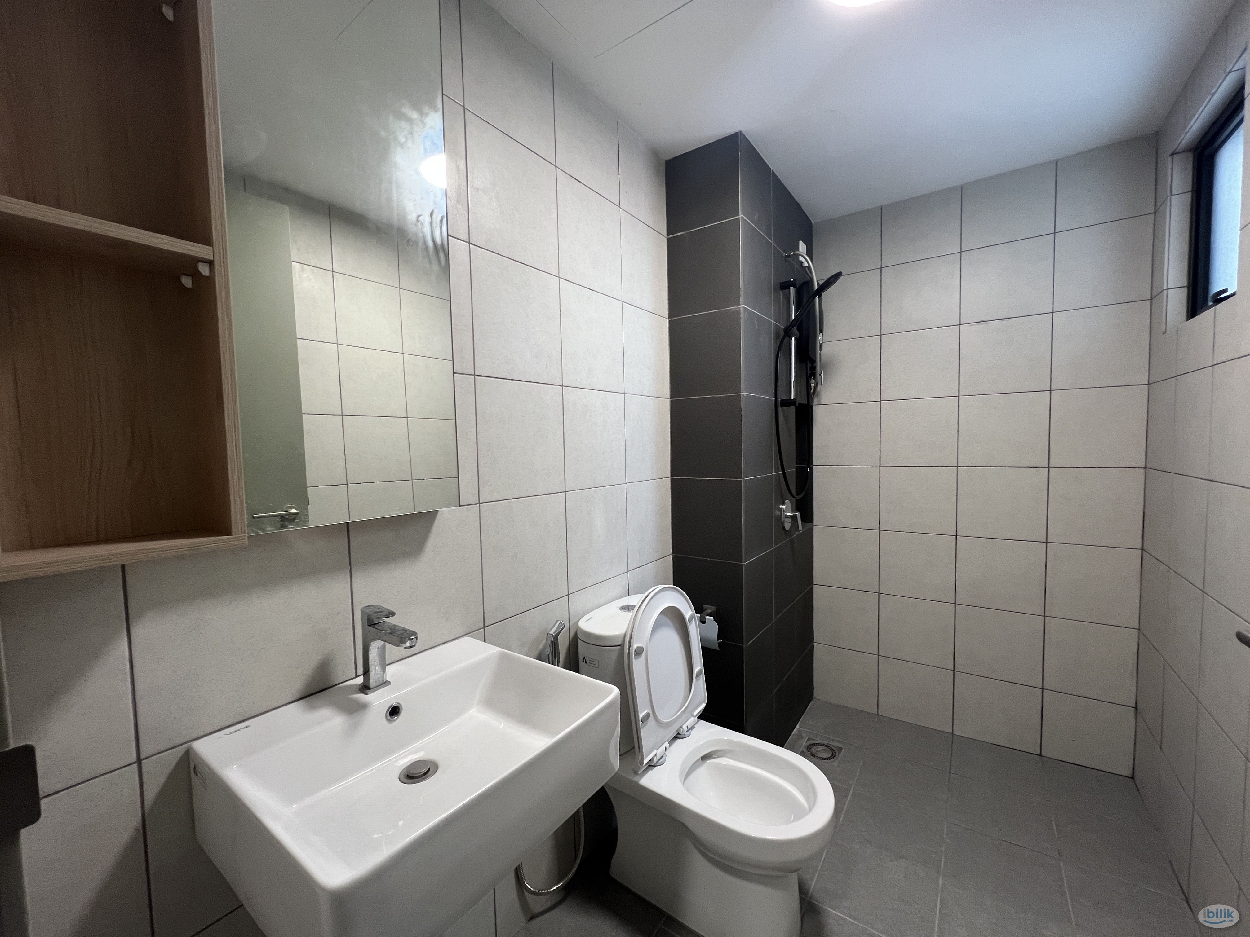 No Partition, Free Utilities, Female unit - Image 4