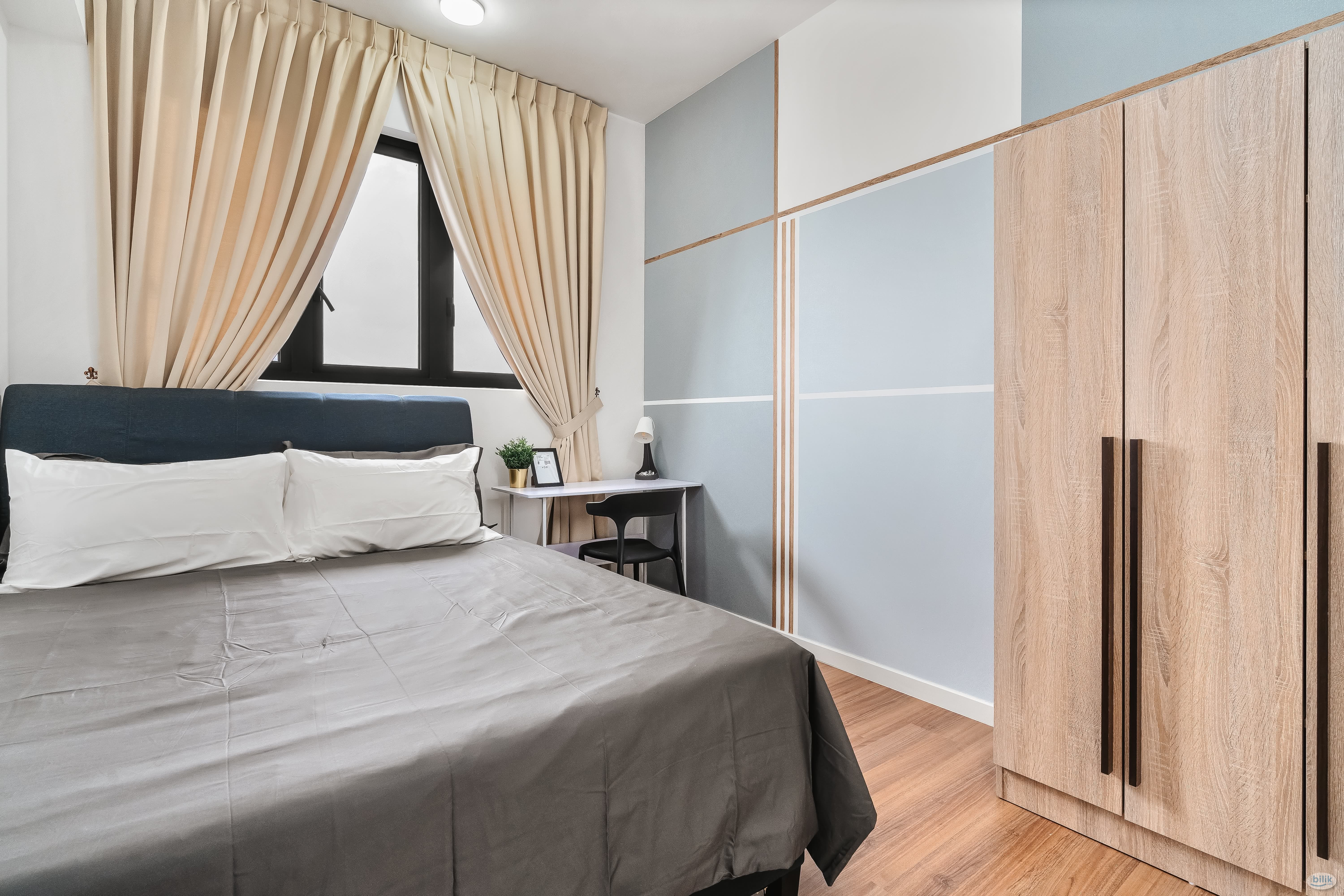 Female Cozy Middle Room, Fully Furnished, Near MRT LRT at M Vertica KL - Image 1