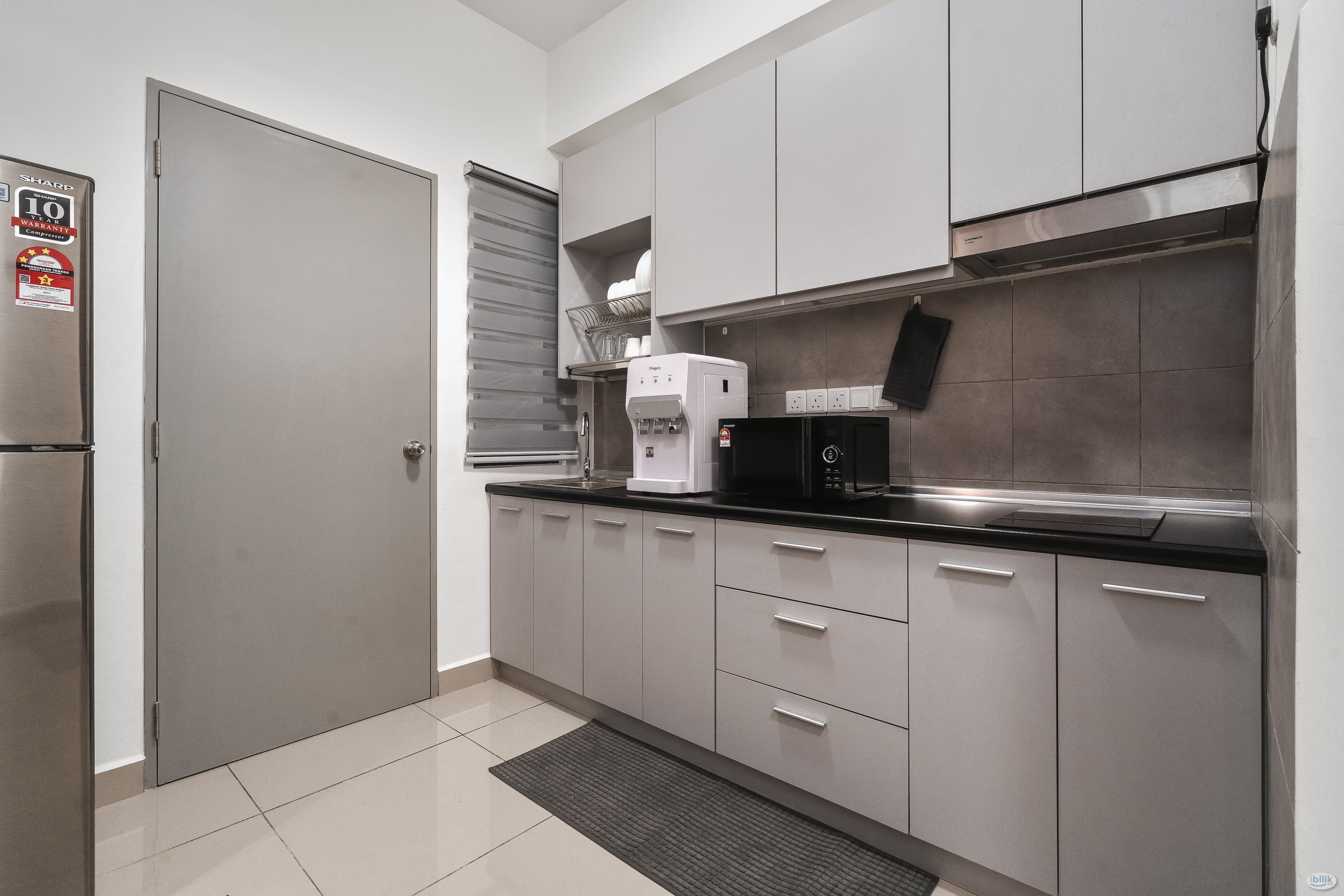 Female Cozy Middle Room, Fully Furnished, Near MRT LRT at M Vertica KL - Image 4