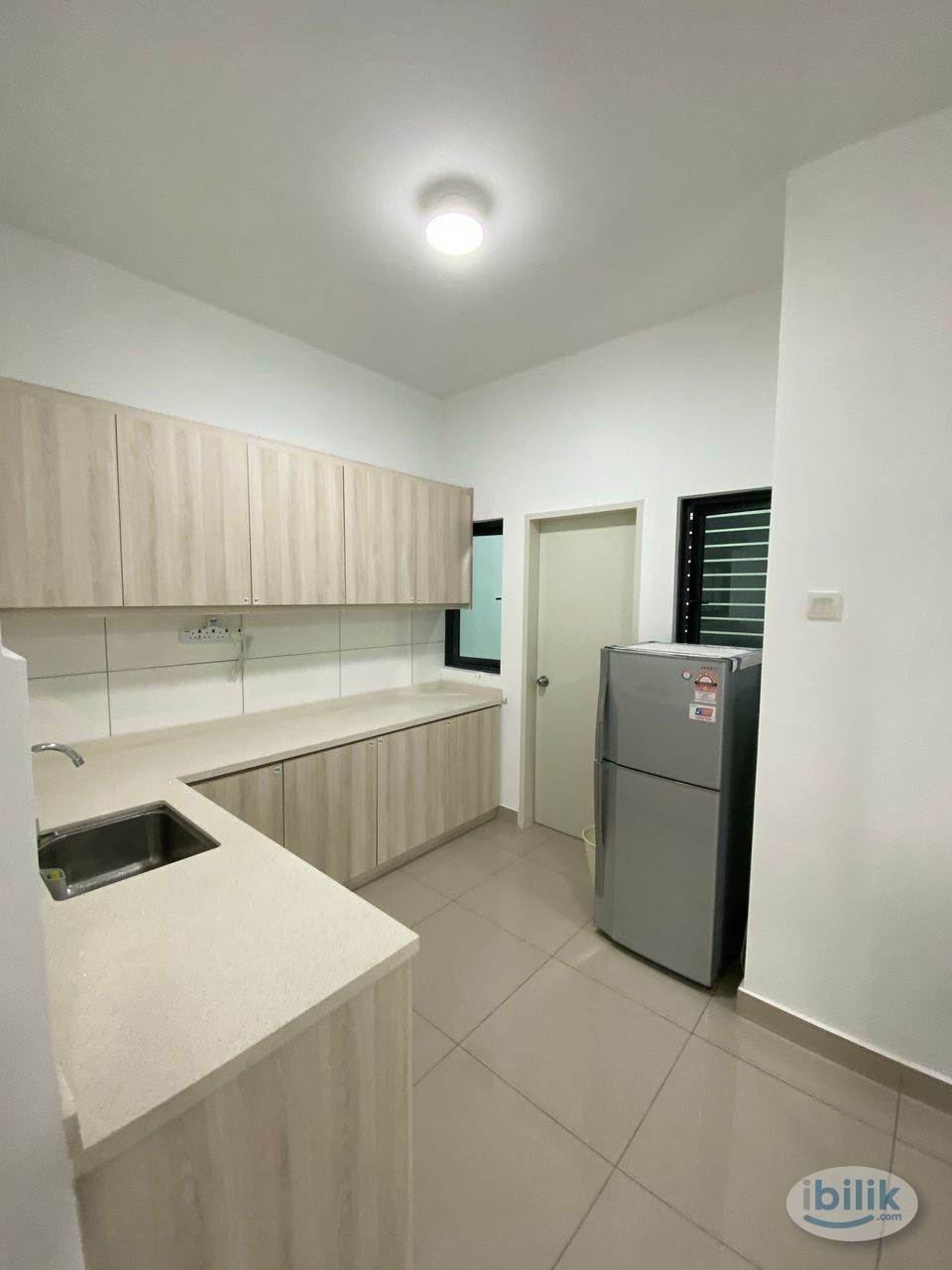 Middle Room at Parkhill Residence, Bukit Jalil - Image 1