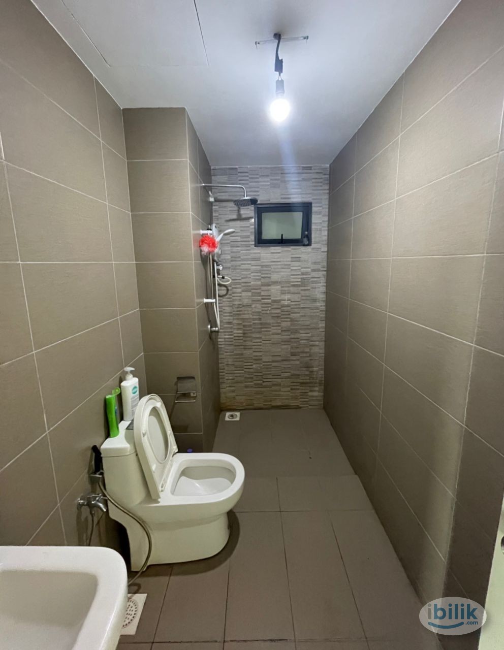 Middle Room at Parkhill Residence, Bukit Jalil - Image 4