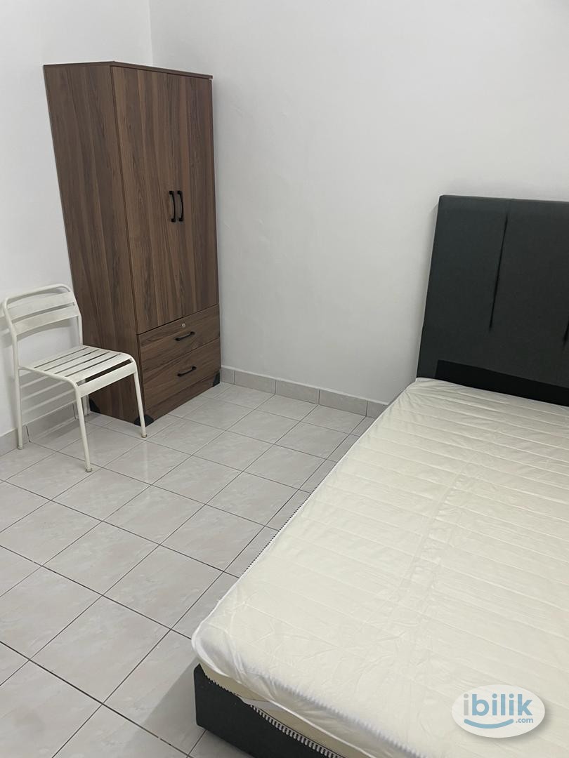 Room for rent at Kota Kemuning (Middle) - Image 2