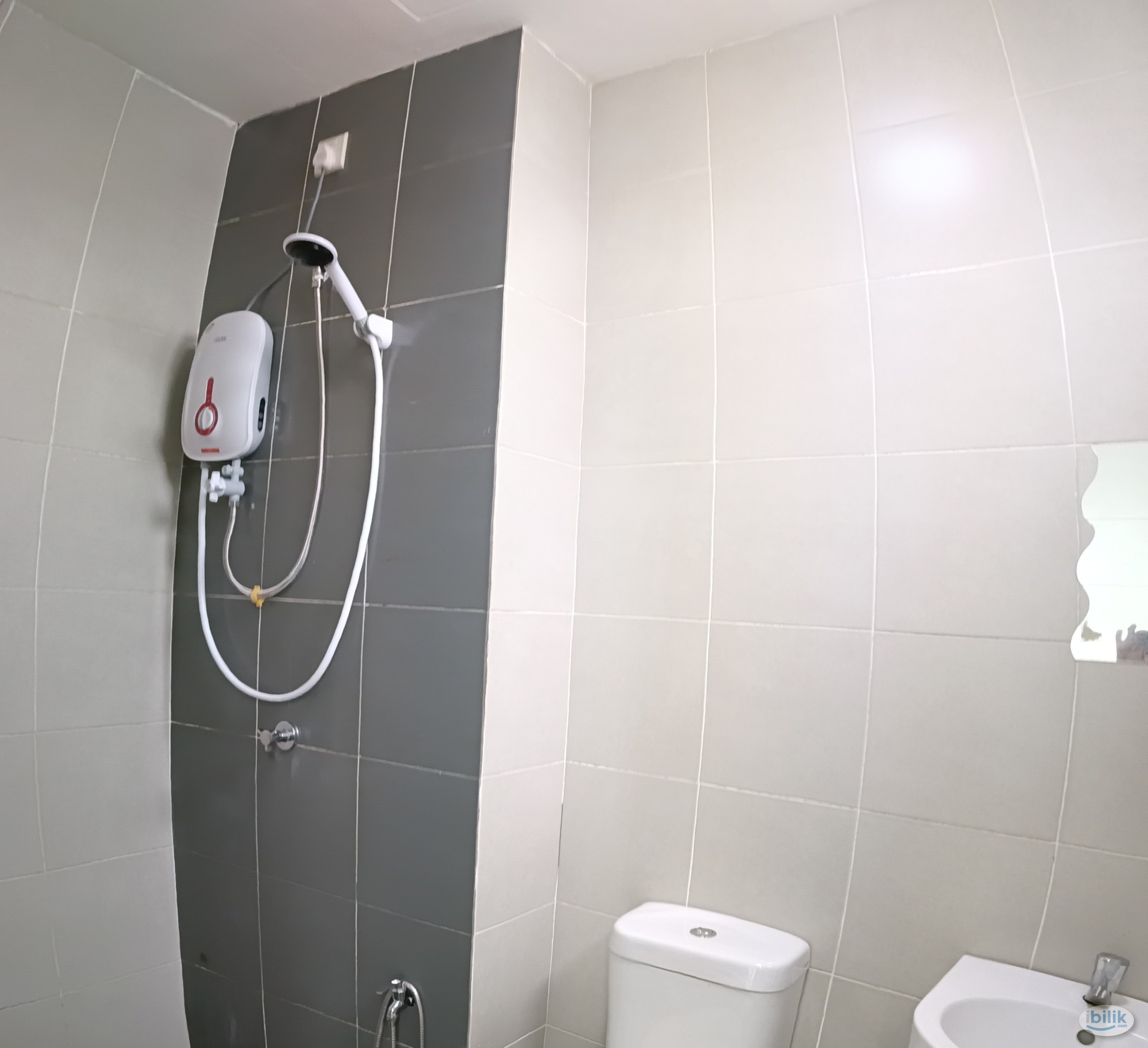 [FEMALE MUSLIM] Sharing Middle Room at Ascotte Boulevard, Semenyih, Ecohill - Image 5