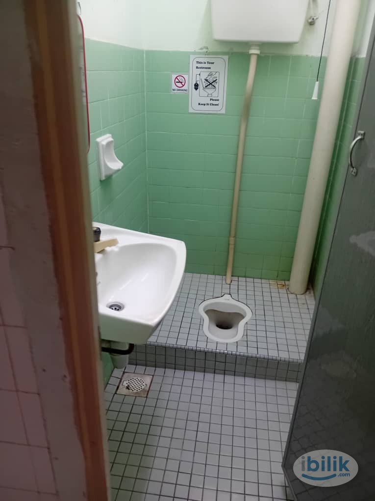 BANDAR SUNWAY , MIDDLE ROOM TO RENT, ZERO DEPOSIT - Image 4