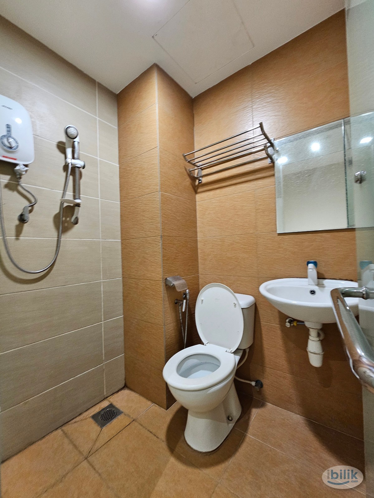 Room in Mahkota Cheras Nearby UTAR and ShopLot  available for rent❗ Zero Deposit 🔥 - Image 2
