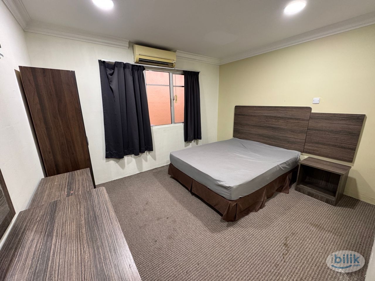 🔥HOT LIMITED Unit🔥Prime Location Master Room with Private Bathroom Opposite of Berjaya Times Square & Lalaport 🛏️ 2 mins - Image 1