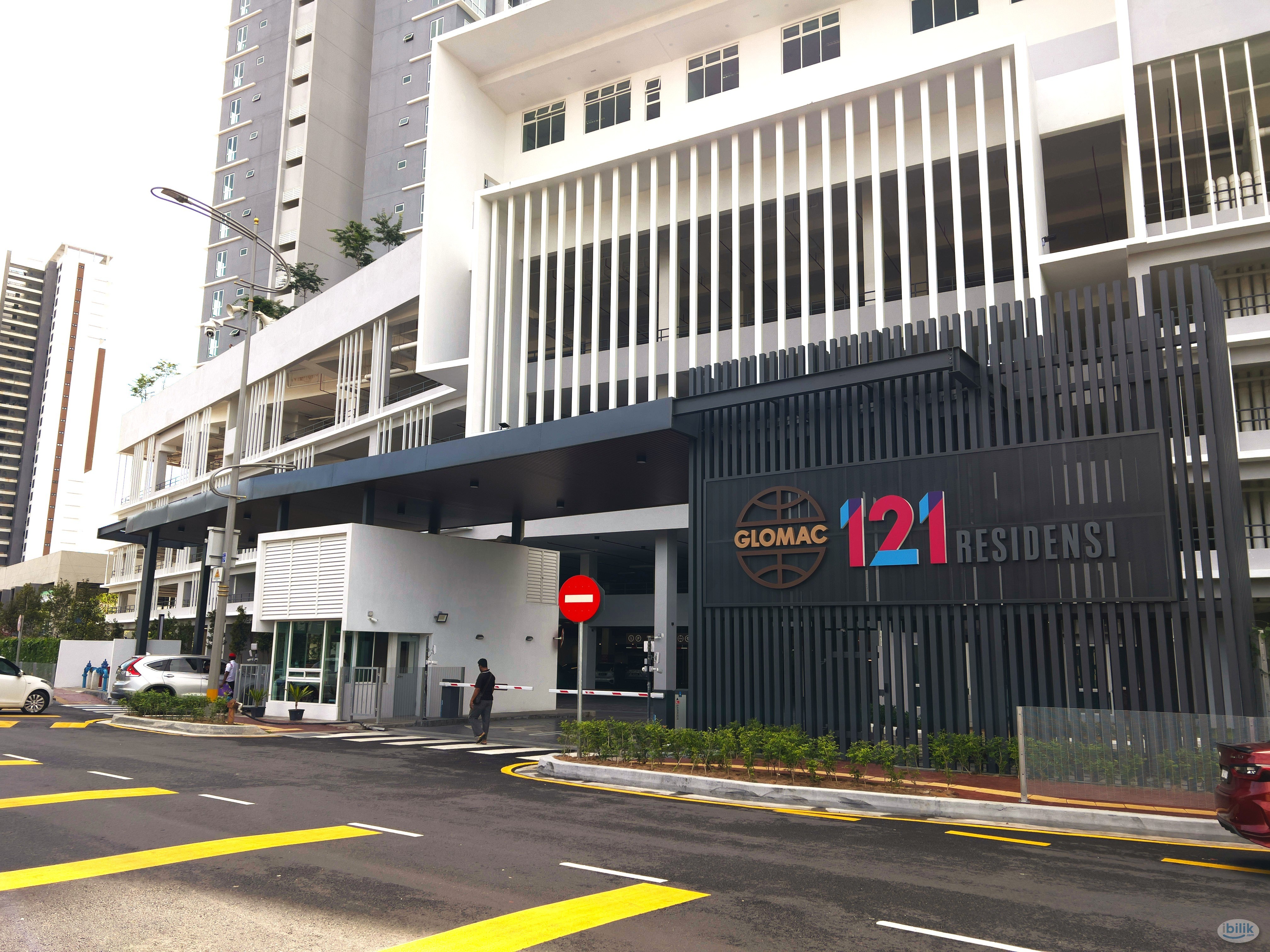 Middle Room at 121 Residence, Kayu Ara, Bandar Utama - Image 2