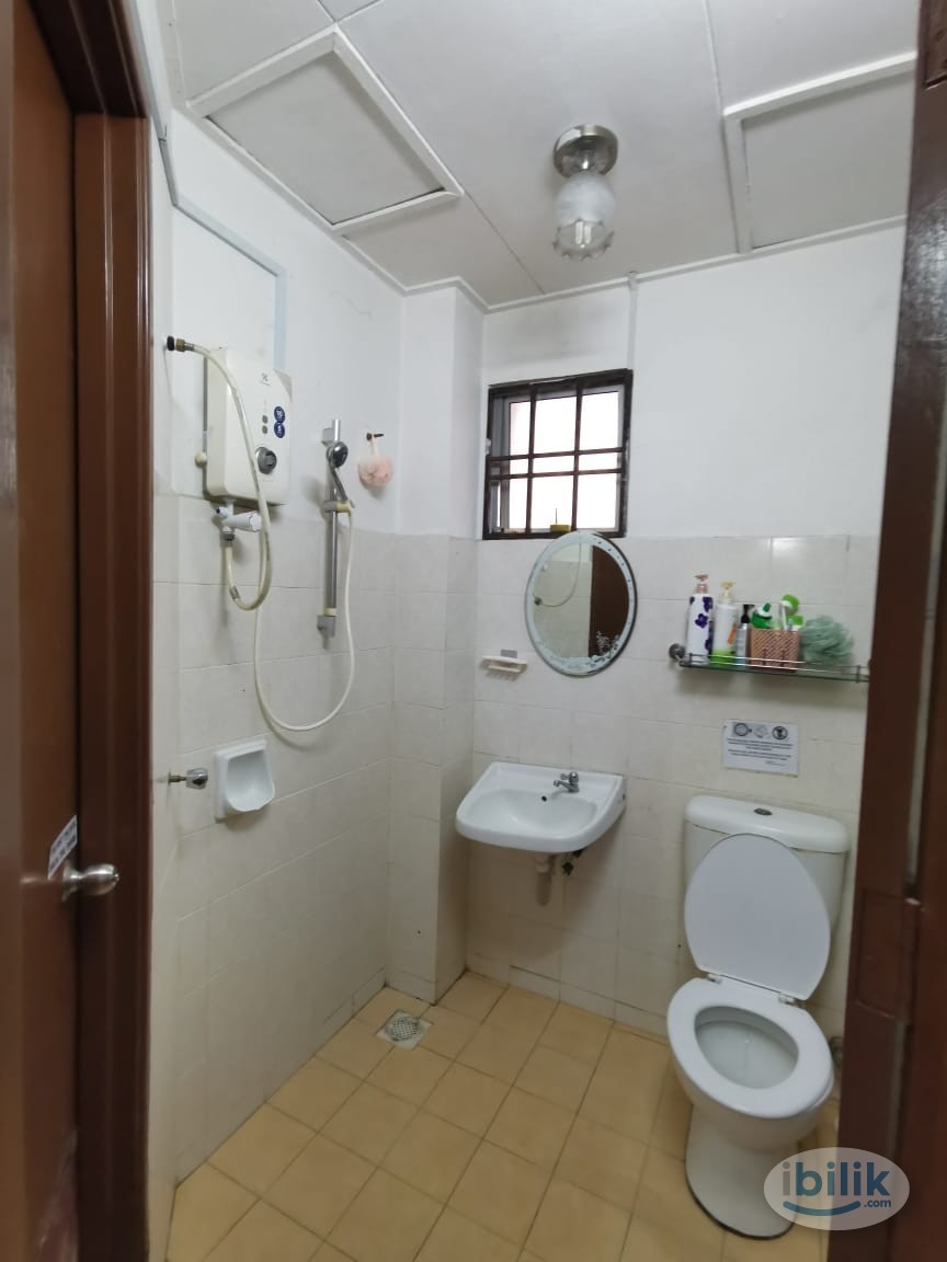 Middle Room at SS2, Petaling Jaya - Image 3