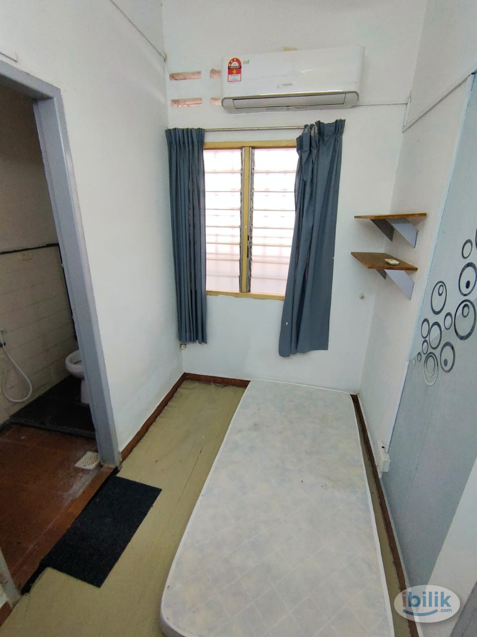 Single Room with Private Bathroom Nearby Taman bahagia at SS2, Petaling Jaya - Image 1