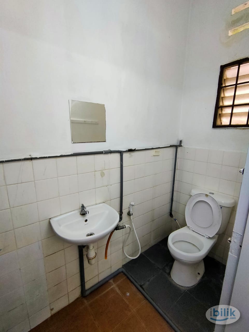 Single Room with Private Bathroom Nearby Taman bahagia at SS2, Petaling Jaya - Image 2