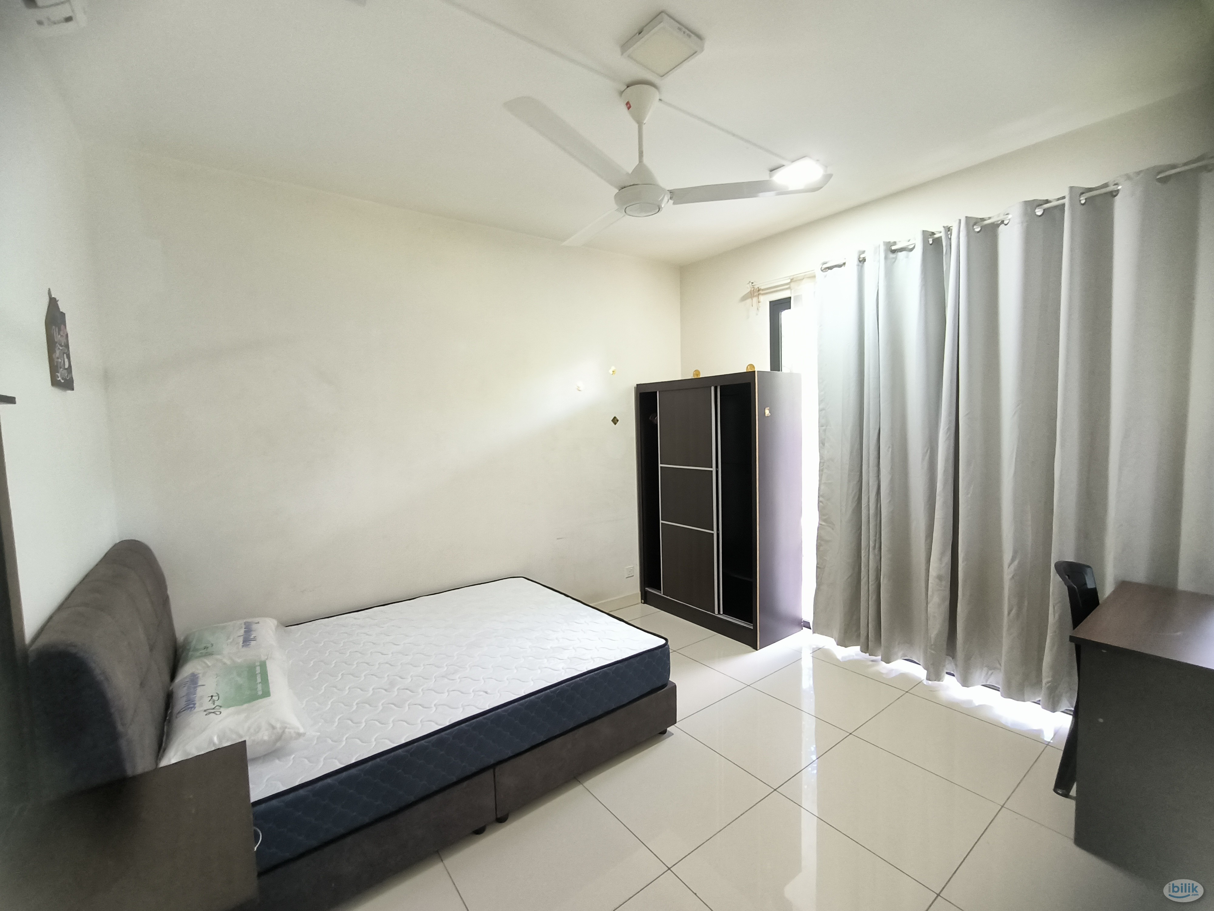 Middle Room at Windows On The Park, Bandar Tun Hussein Onn - Image 4