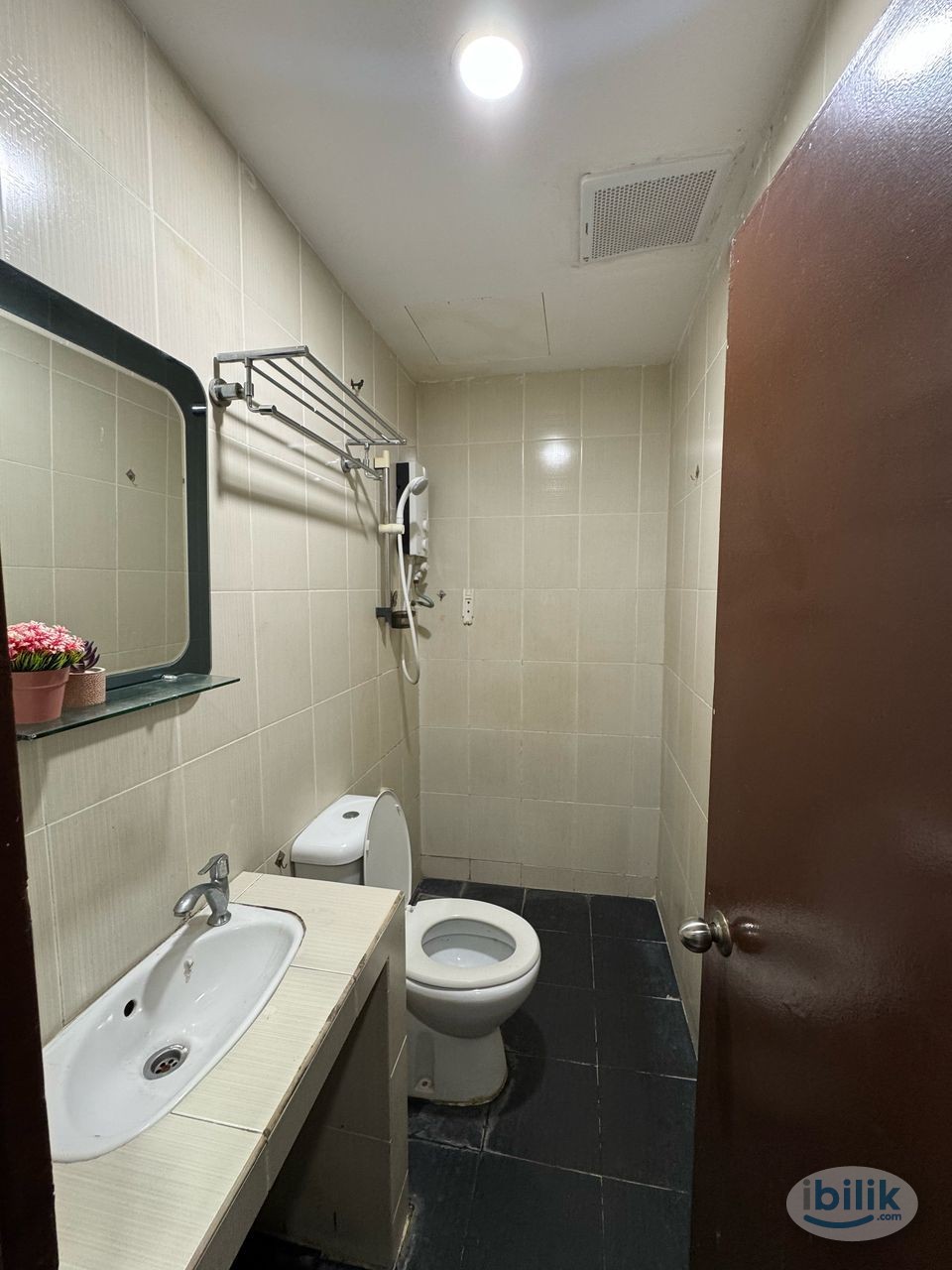 🔑Low Deposit🔑 🏨Room With Private Bathroom @ Cheras 🏨  🚶‍♂️‍➡️🚶🏼‍♀️‍➡️5 min to MRT Maluri 🚆 - Image 2