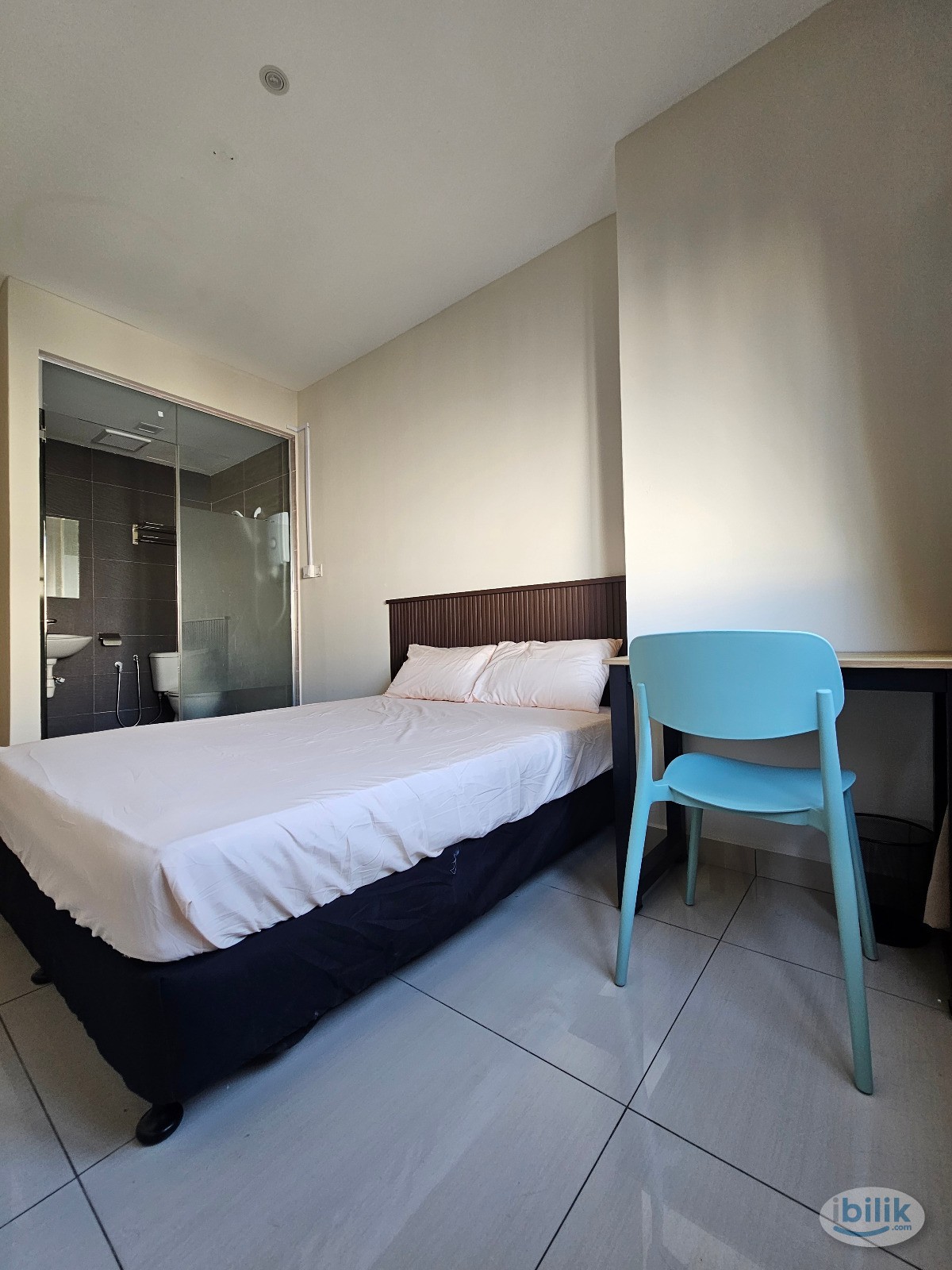 Super Cheap room in Jalan Temenggung. 0 deposit Immidiately Move in❗💥 5 min to AEON Mahkota🚗 - Image 2