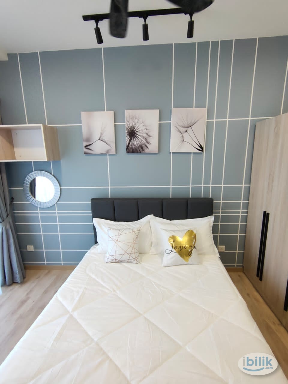 ‼️Balcony Medium room fully furnished ready move in! - Image 1