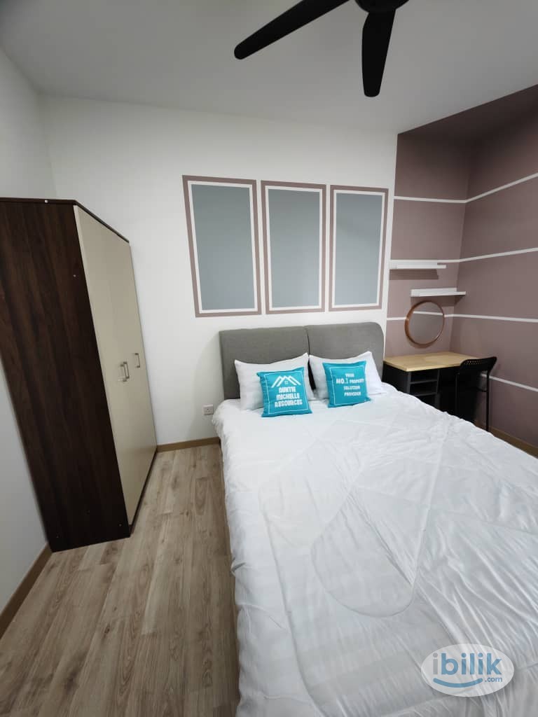 Partition medium room✨😍Emporis Balcony medium room with A/C!!!‼️ fully furnished ready move in  - Image 2