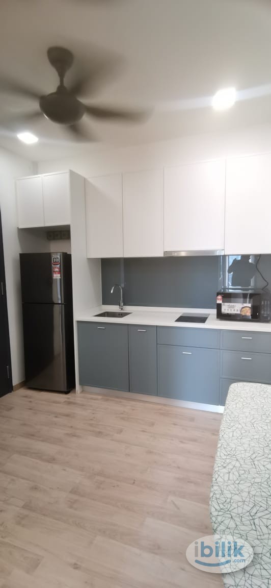 Female unit🔥Single room | 3min walks to Emhub ,Near Busstop direct to Segi/ MRT KD, Doorstep to Jaya Grocer/Ninso - Image 4
