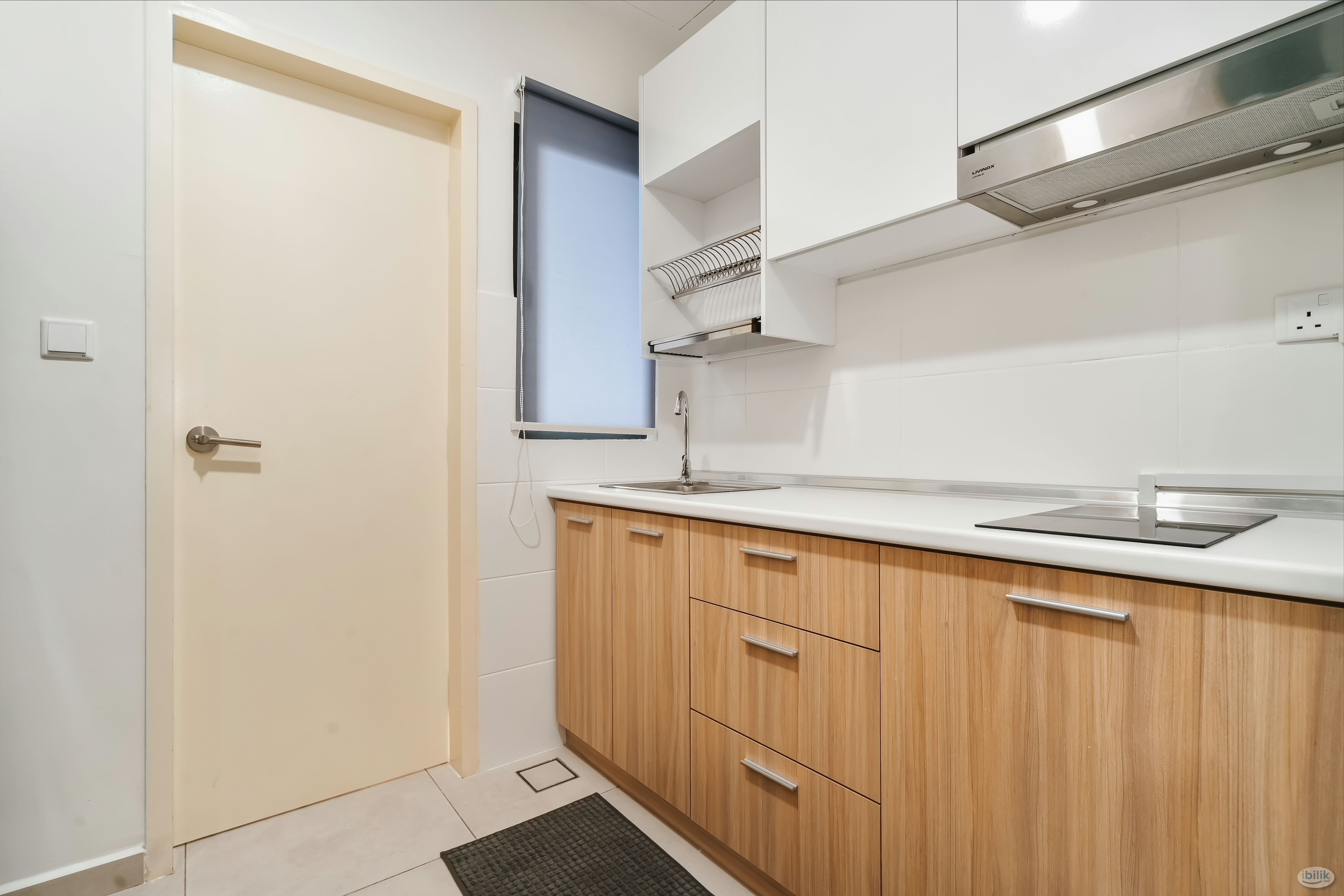 Master Room at Meta Residences Putra Permai, Seri Kembangan - Image 5