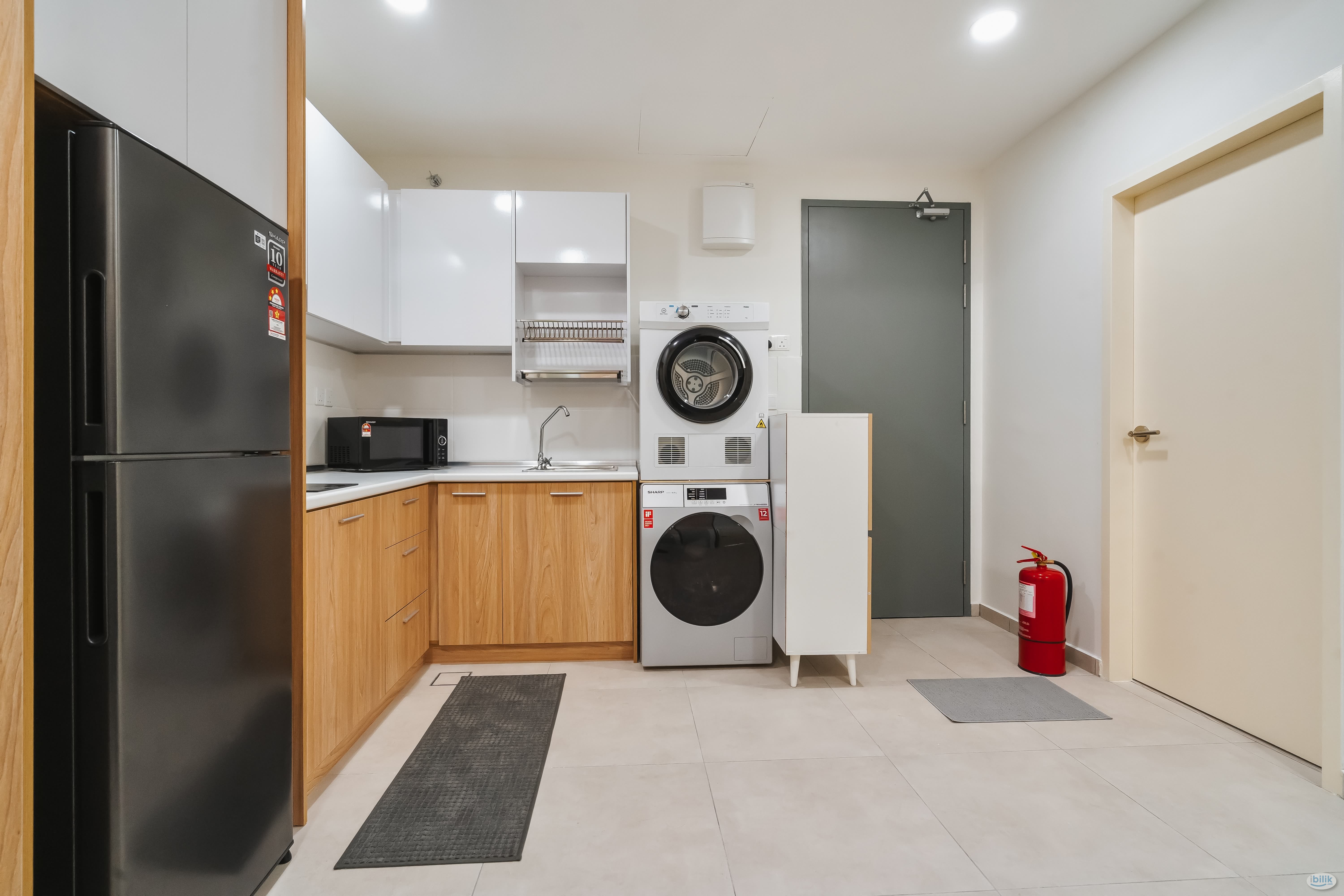 Medium Room at Meta Residences Putra Permai, Seri Kembangan - Image 4