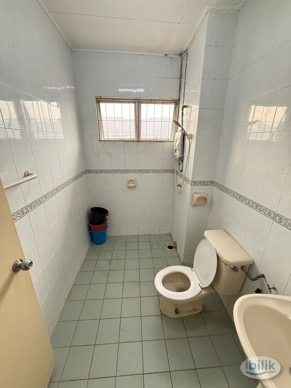 ZERO Deposit Single Room Provided Free WiFi at Kota Kemuning - Image 2