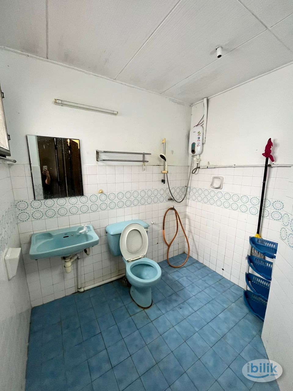 🚩SPASIOUS MIDDLE ROOM FOR RENT AT SS22 DAMANSARA JAYA ,PETALING JAYA 🚩NEAR TO ATRIA SHOPPING GALLERY🎏🎏 - Image 3
