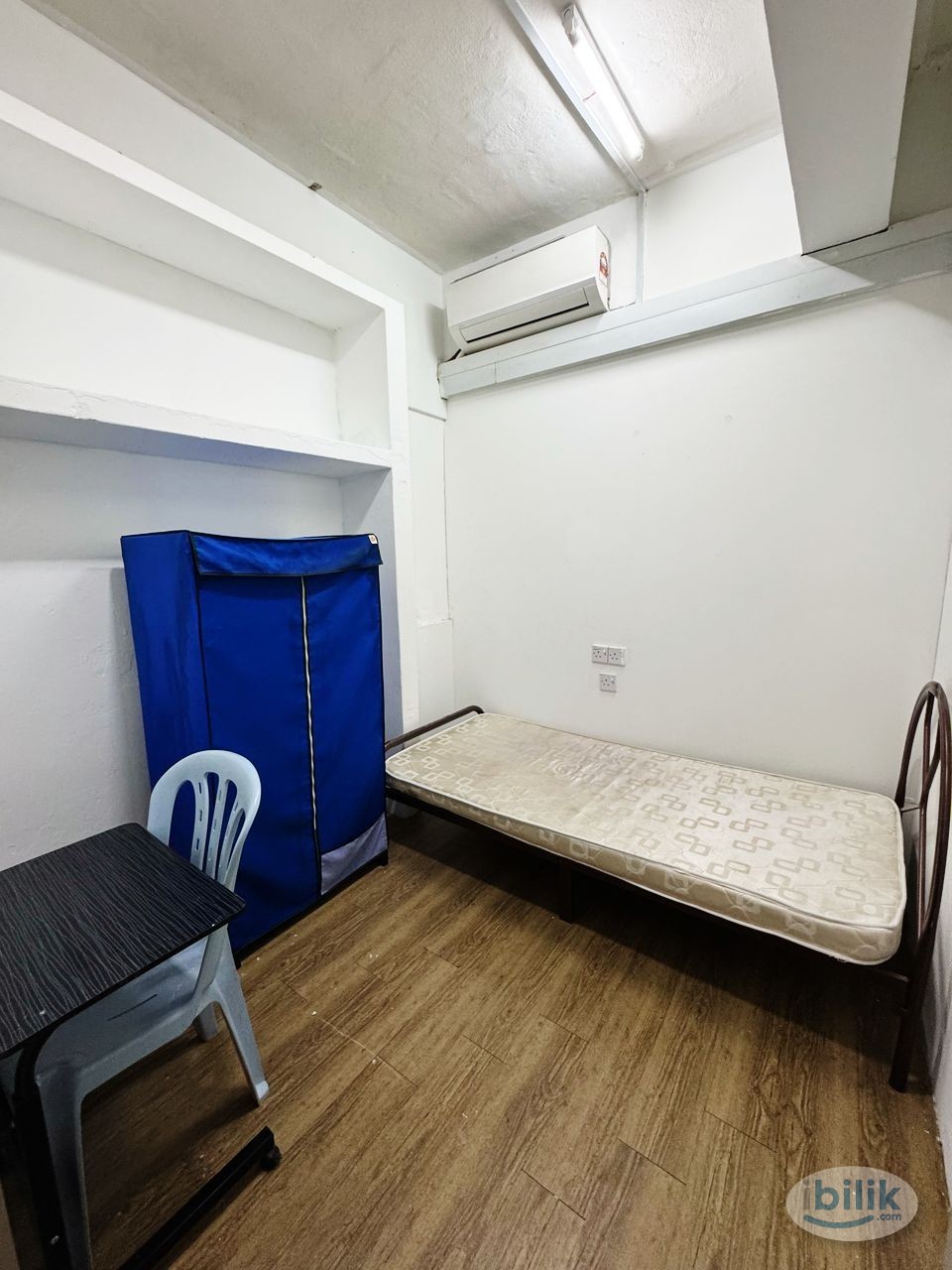 Near to LRT Kelana Jaya & Vision College 🚶 Room for Rent at SS4 - Image 1