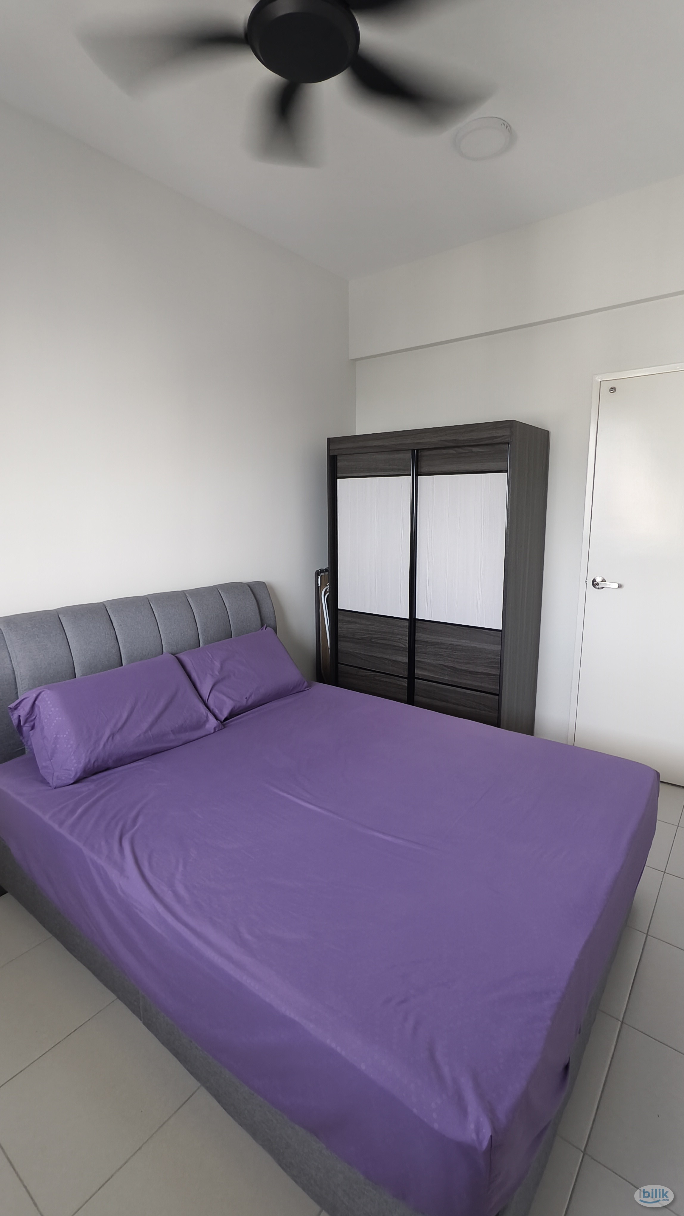 Queenbed Room with carpark at I-Santorini, Tanjung Tokong - Image 2