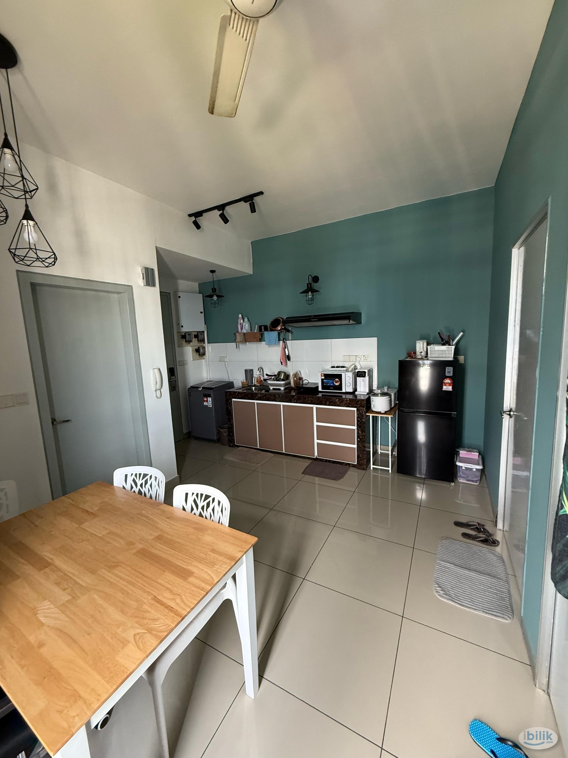 Cozy & Secure Female-Only Single Room for Rent @! Paramount Utropolis @ Glenmarie, Shah Alam - Image 1