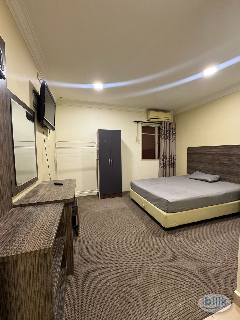 🏬🏫[Start Town Inn] Available Single Bed in Master Room at📍 Berjaya Times Square, Bukit Bintang🚞 - Image 1