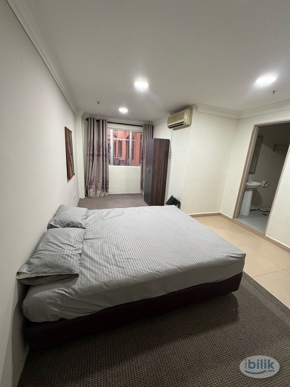 🏬🏫[Start Town Inn] Available Double Single Bed in Master Room at📍 Berjaya Times Square, Bukit Bintang🚞 - Image 1