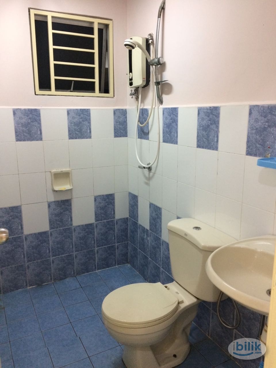 Single Room at Bayu Tasik 2, Bandar Sri Permaisuri - Image 2
