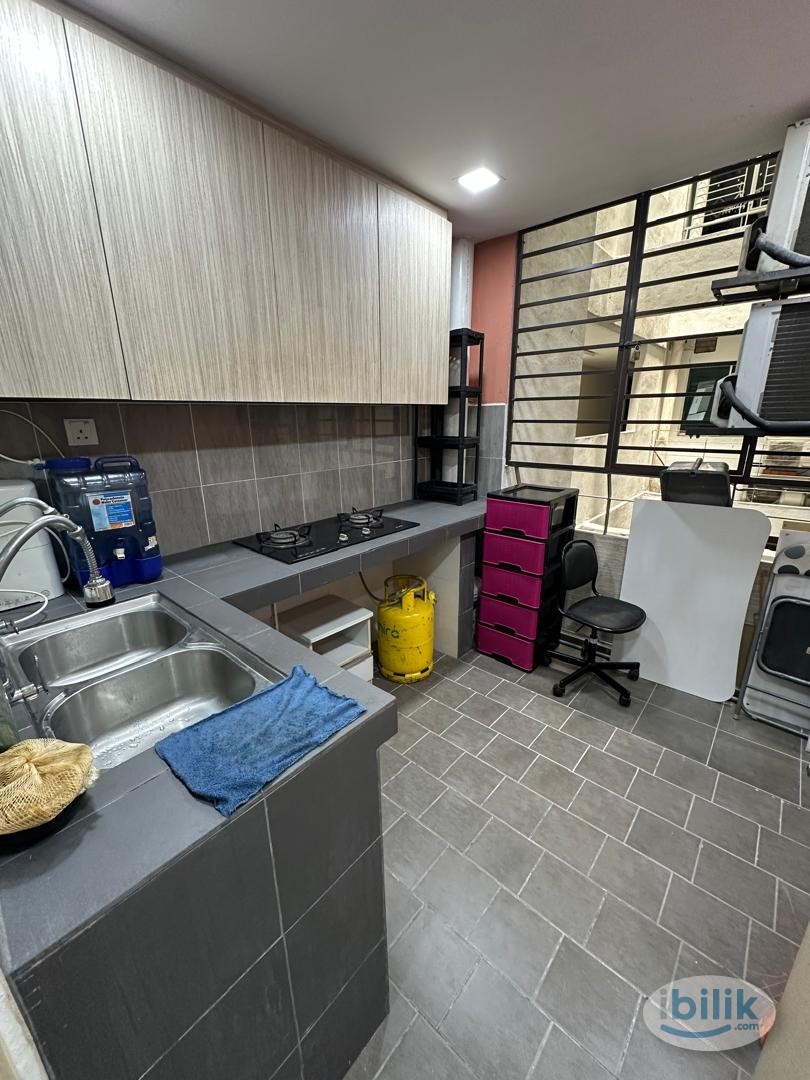 Medium room for rent near MRT Kepong Baru - Image 3