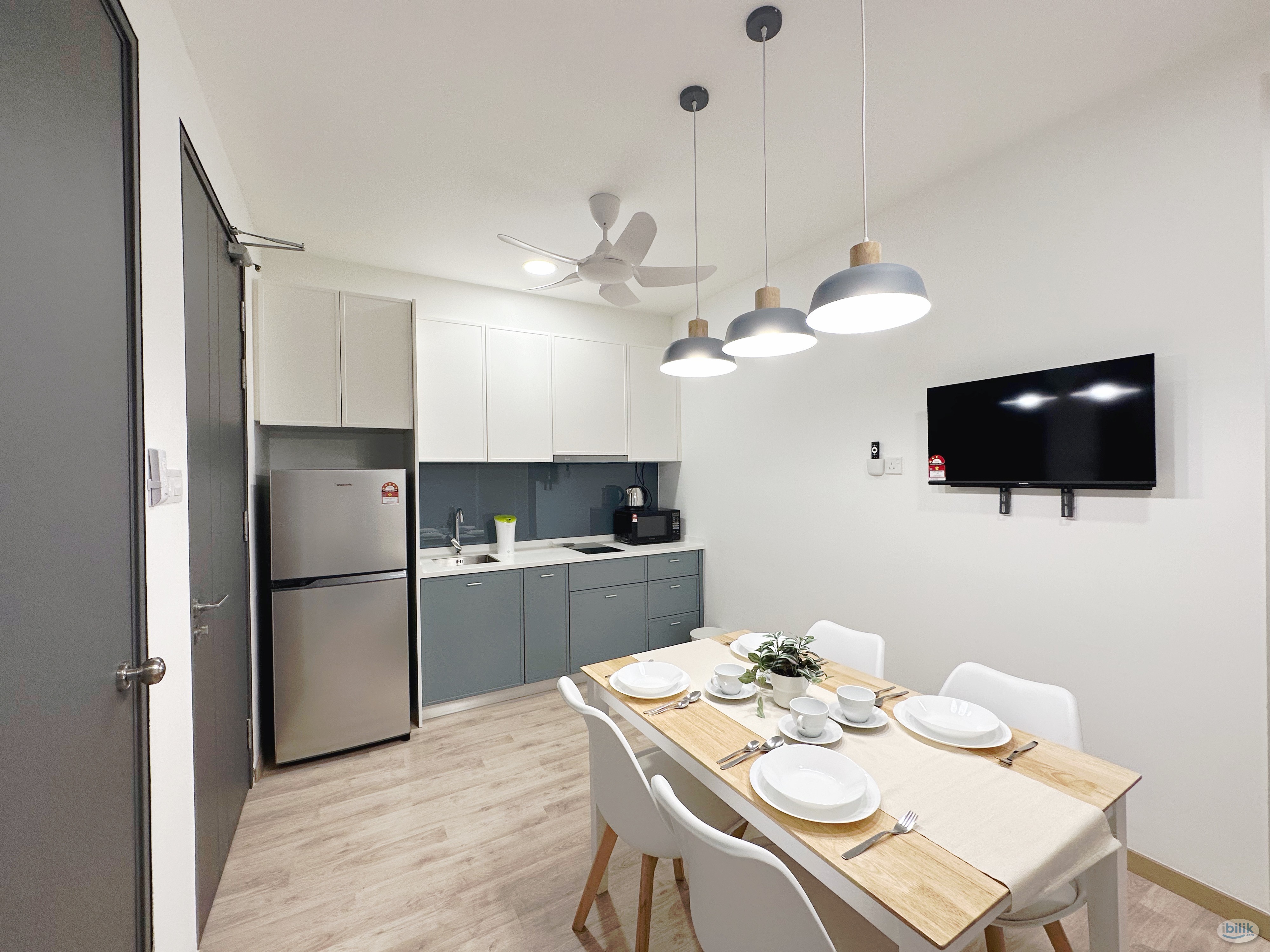 Owner Renting Designer Room With Affordable Price at Emporis (Men only) - Image 2