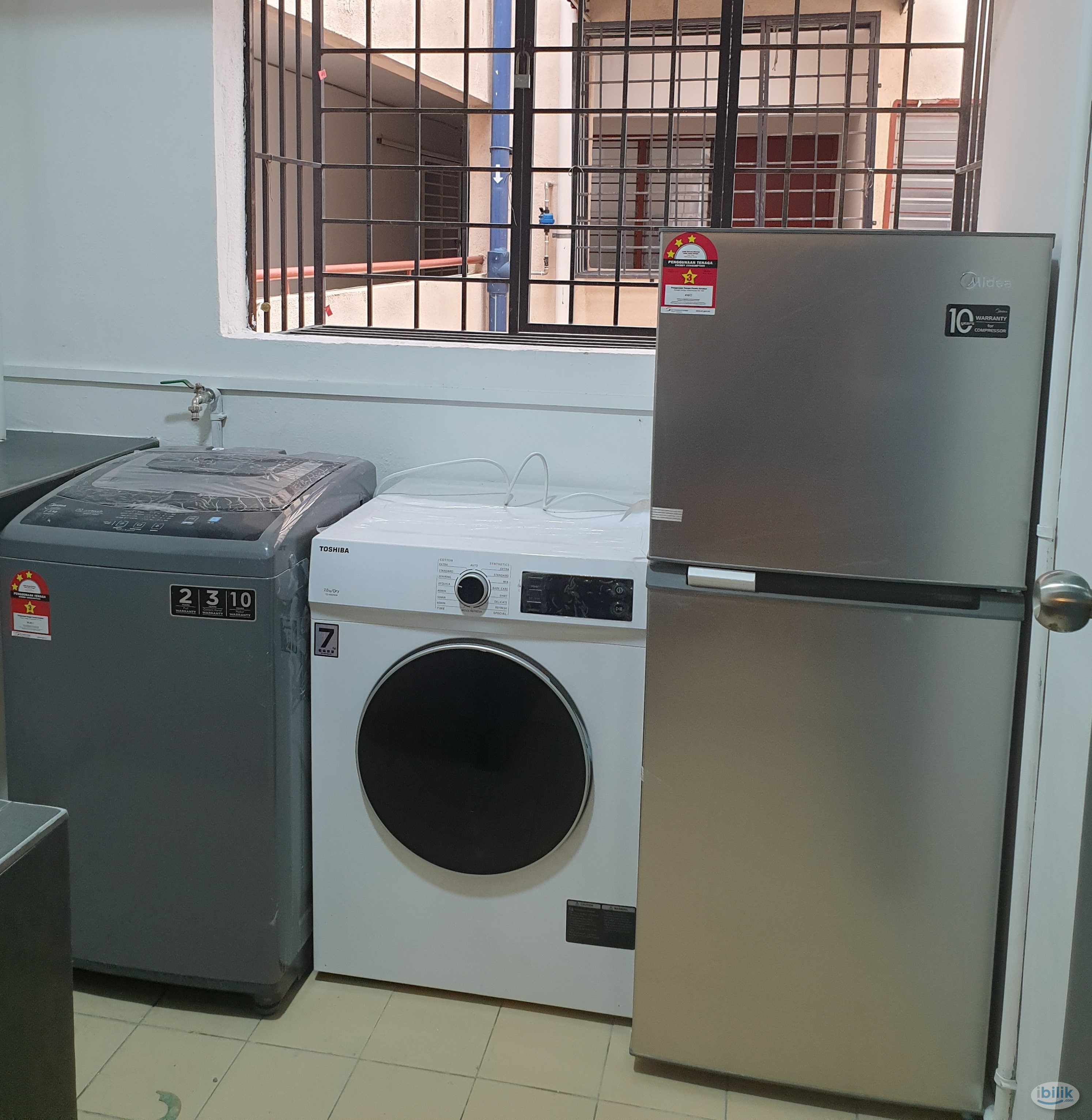 1 minute walking distance to HELP University Subang 2 Single Room at Damai Apartment, Subang Bestari - Image 3